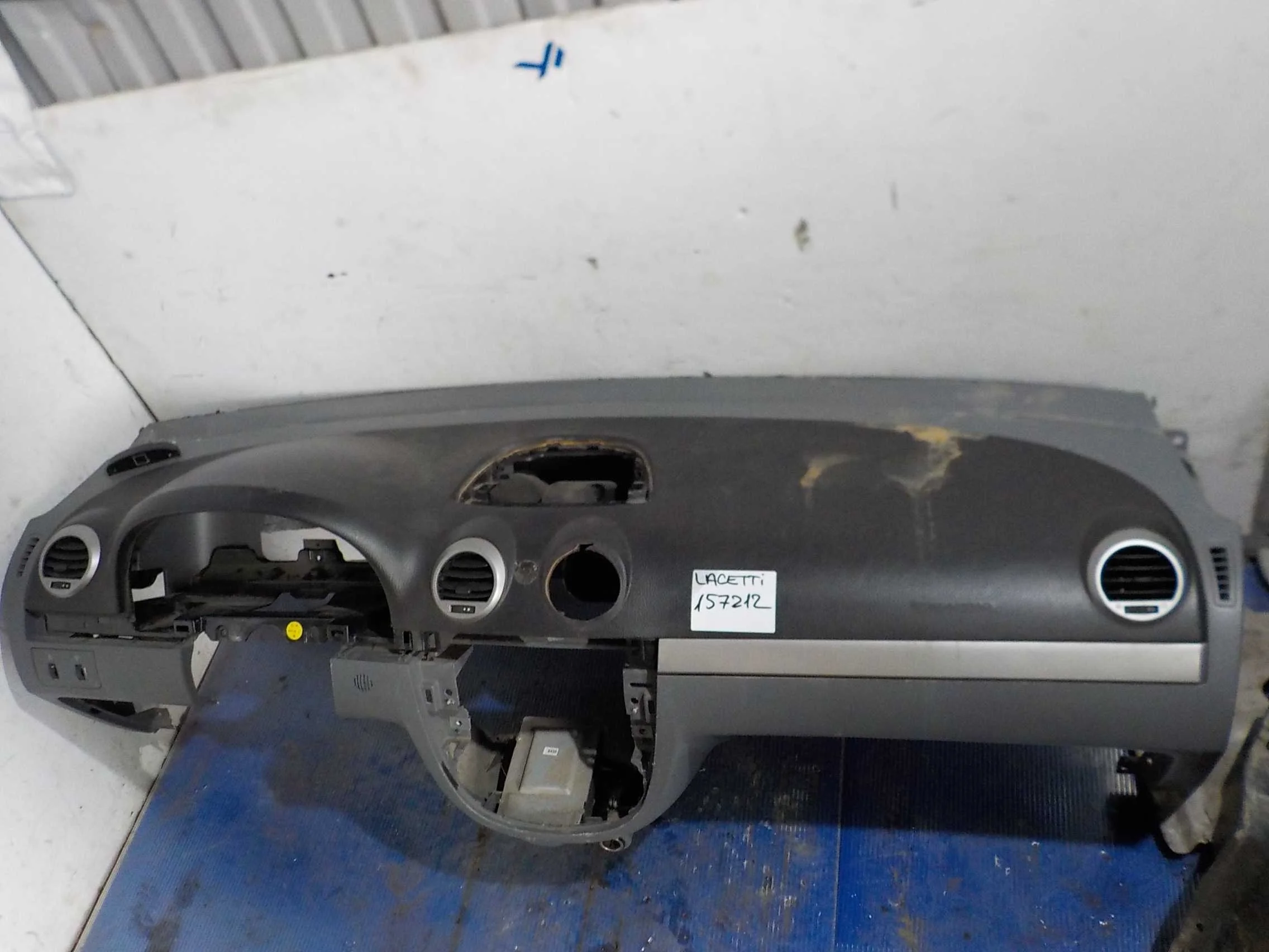 Торпедо Chevrolet Niva I (2002—2009)