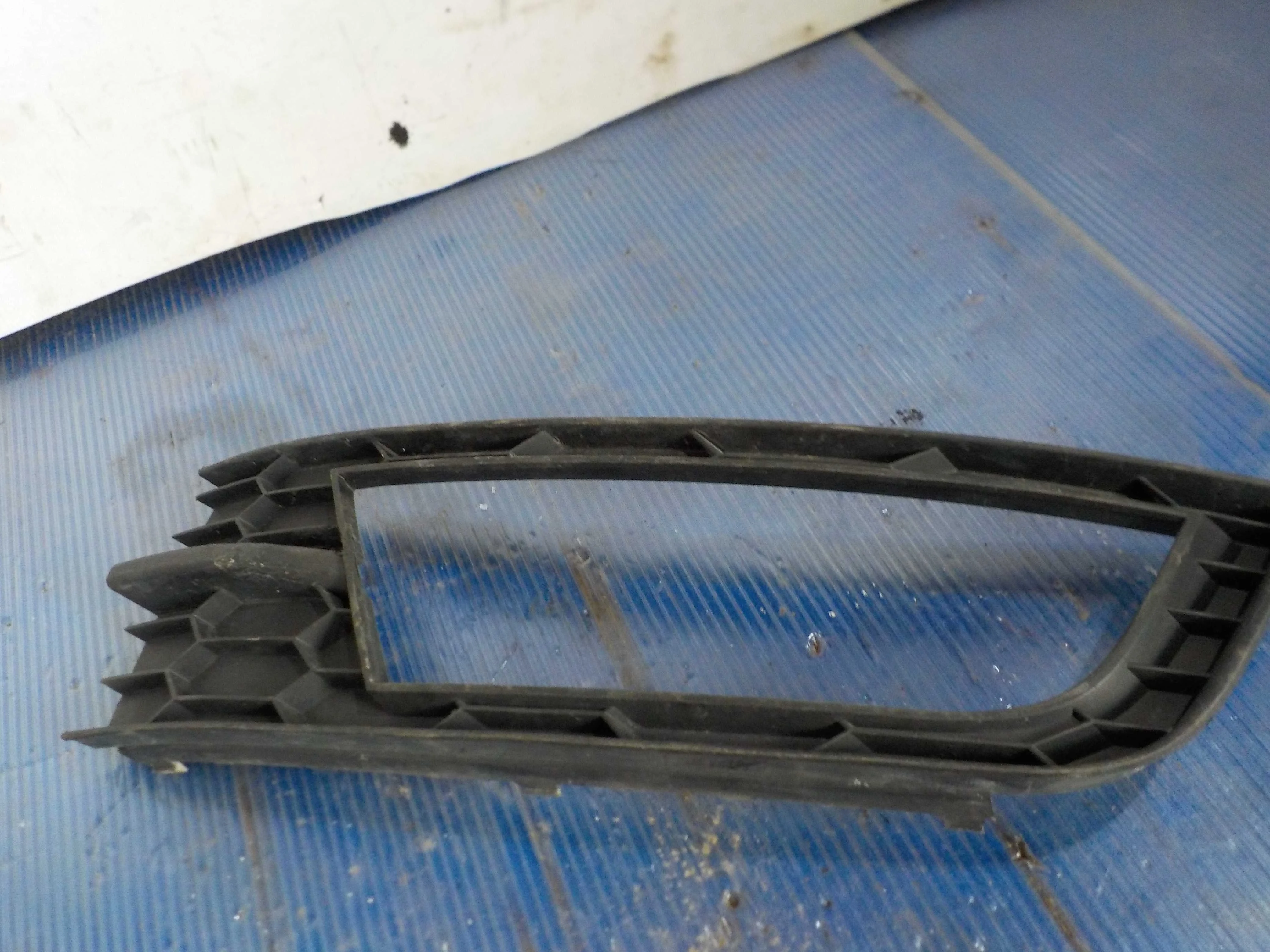 накладка на бампер Skoda Octavia III (2013—2017) Перед Лево