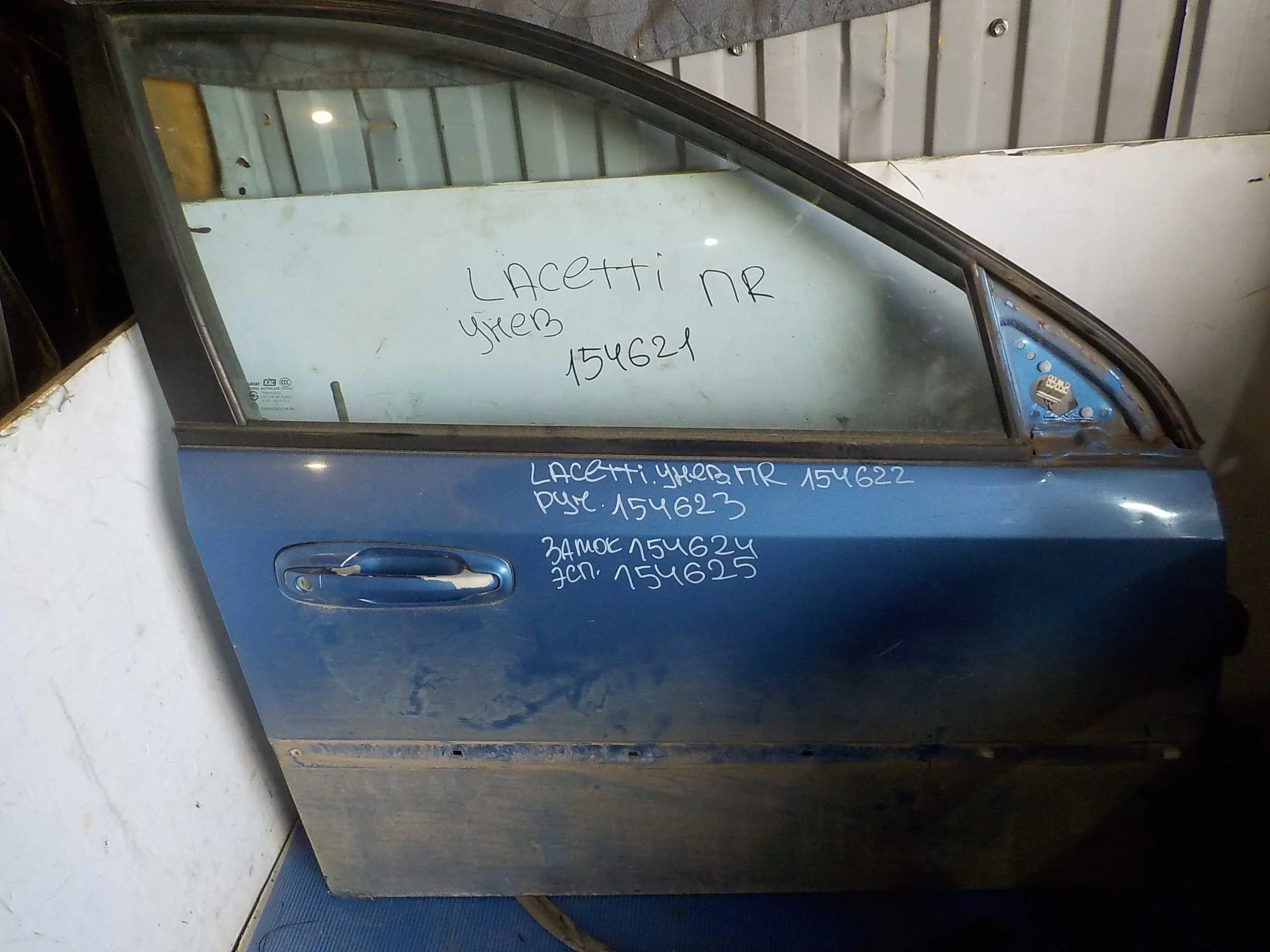 стекло Chevrolet Lacetti I (2004—2013) Перед Право