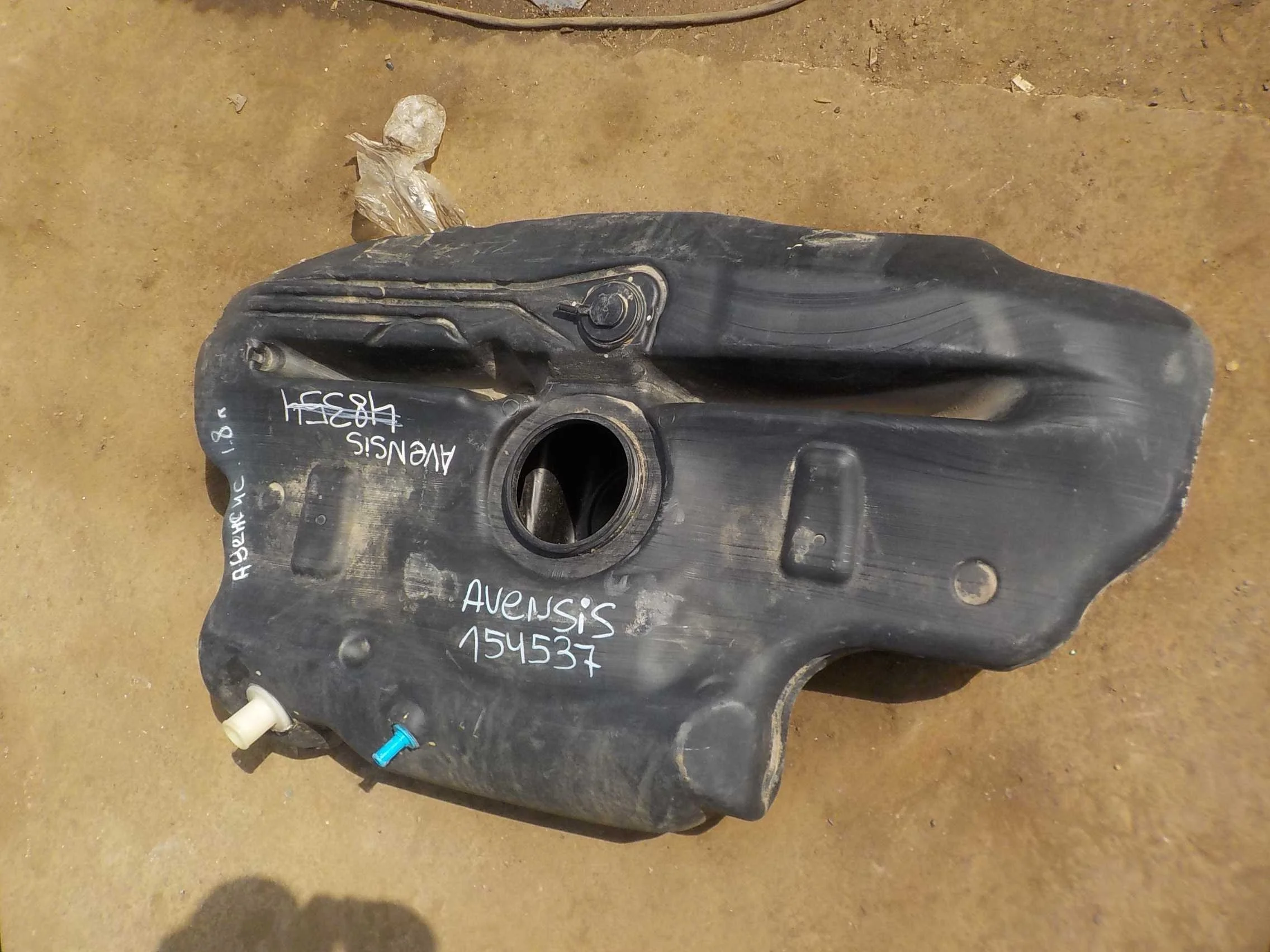 бензобак Toyota Avensis T250 рестайлинг (2006—2009)