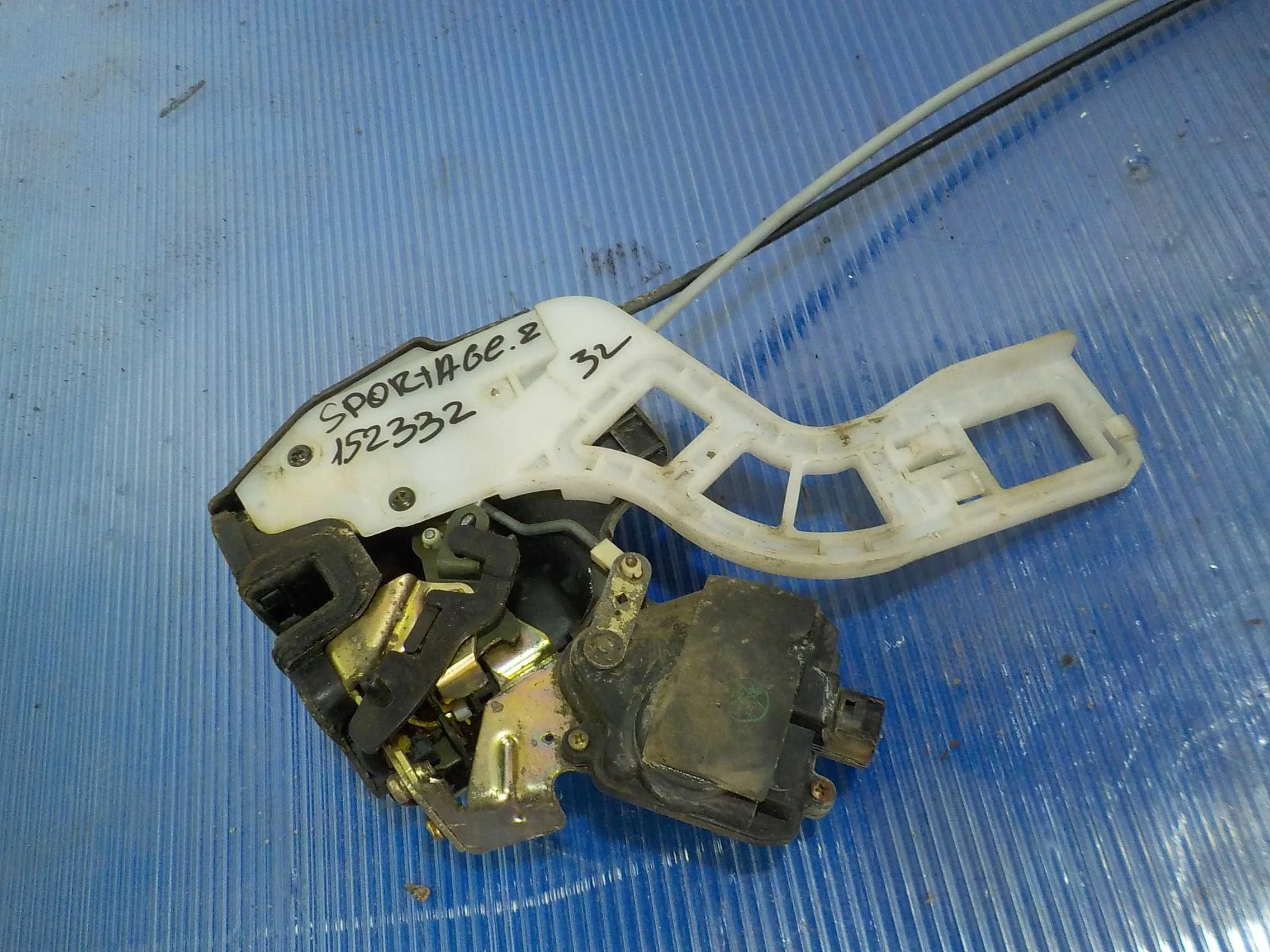 Замок двери Kia Sportage II рестайлинг (2008—2010) Зад Лево