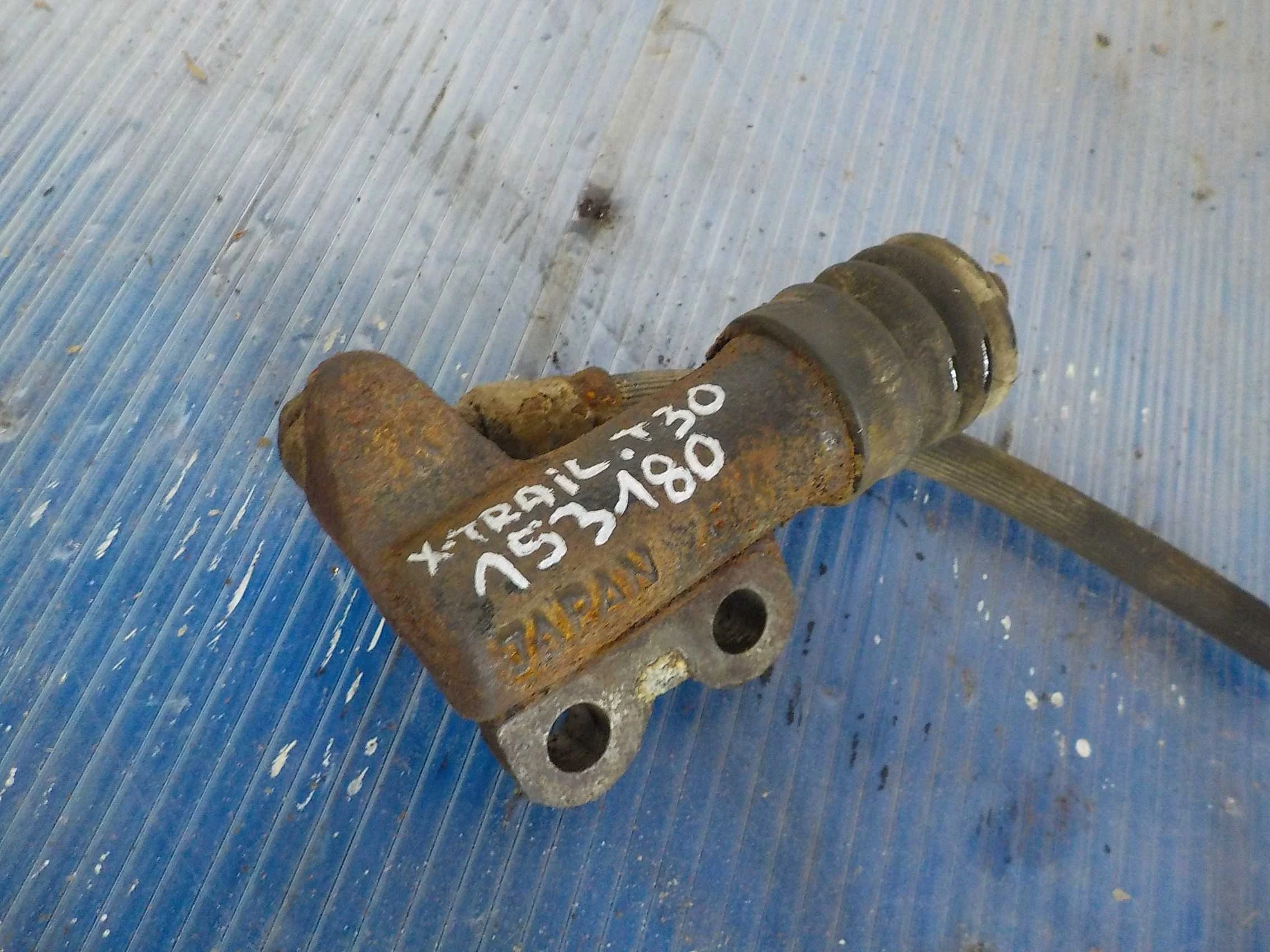 рабочий цилиндр сцепления Nissan X-Trail I (2000—2007)