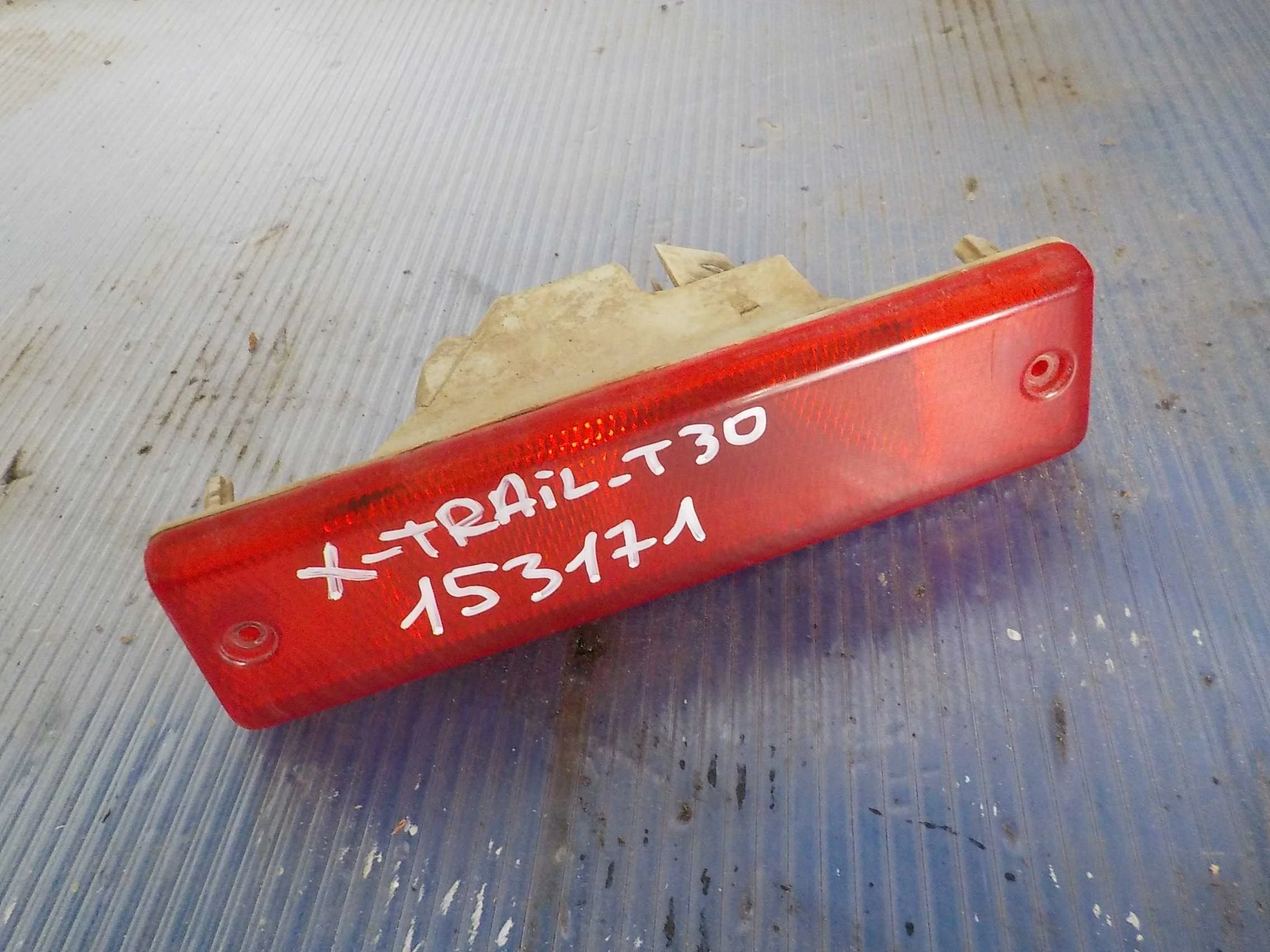 туманка Nissan X-Trail I (2000—2007) Зад