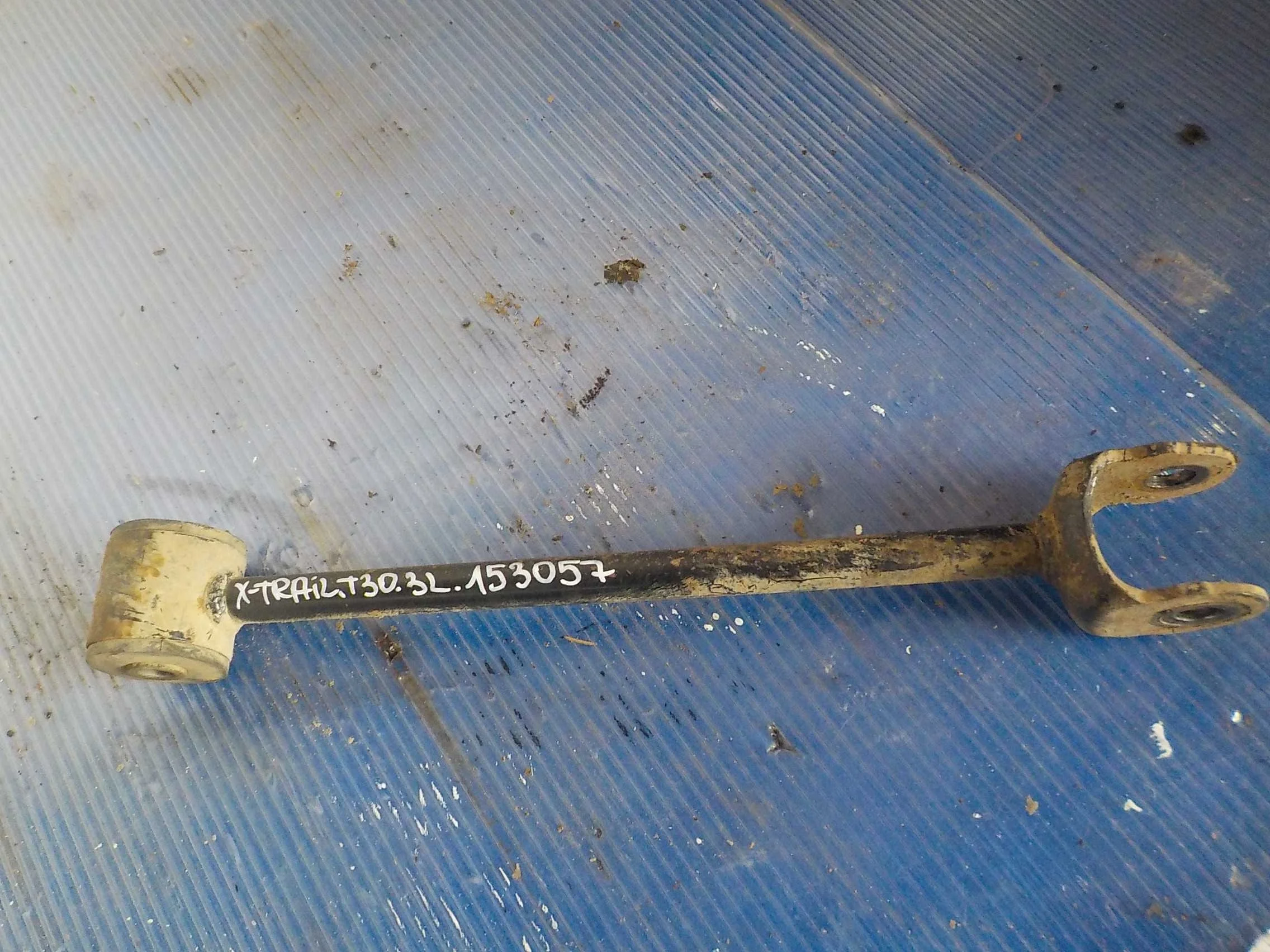 тяга продольная Nissan X-Trail I (2000—2007) Зад