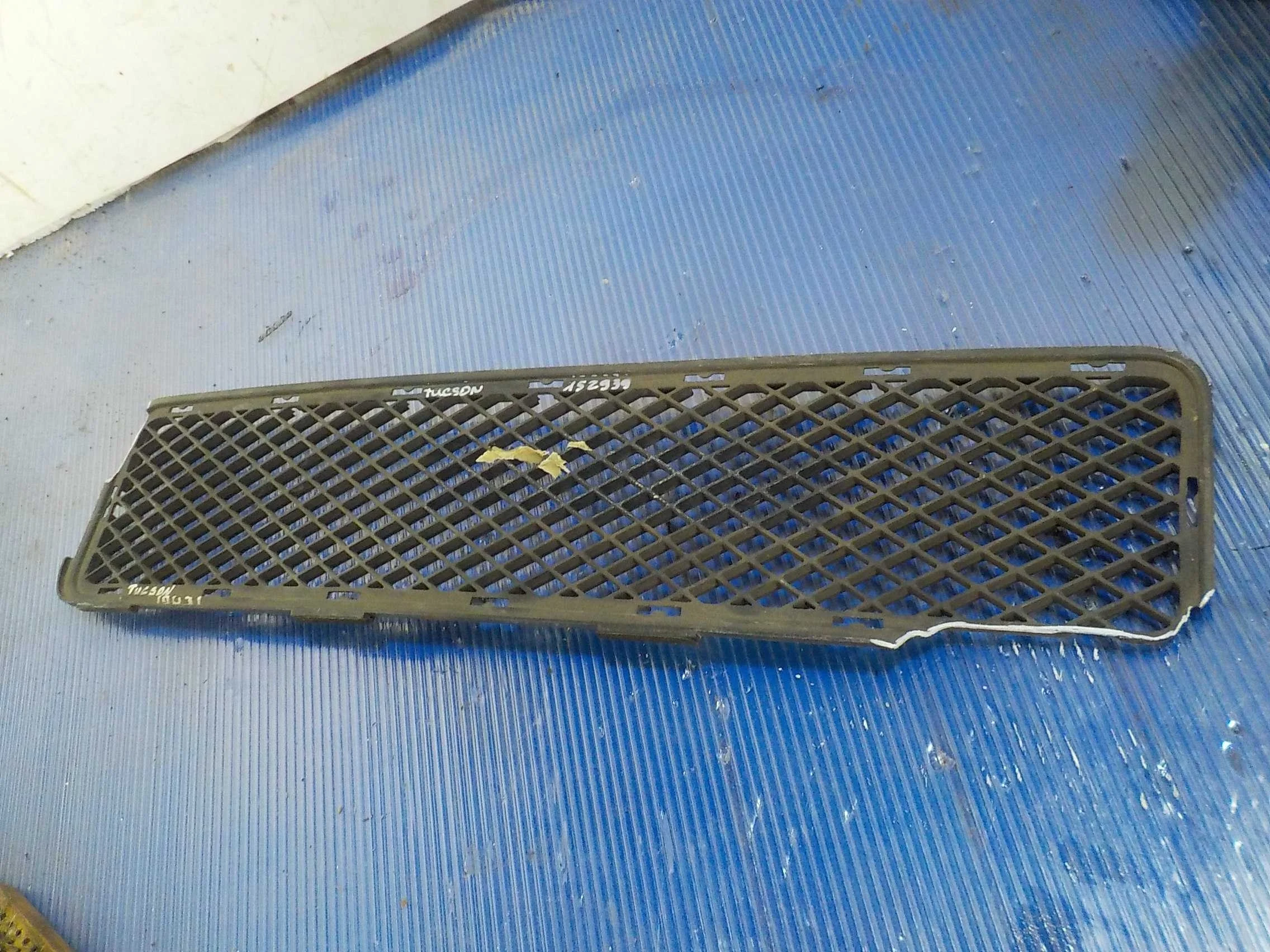 решетка бампера Hyundai Tucson I (2004—2015)