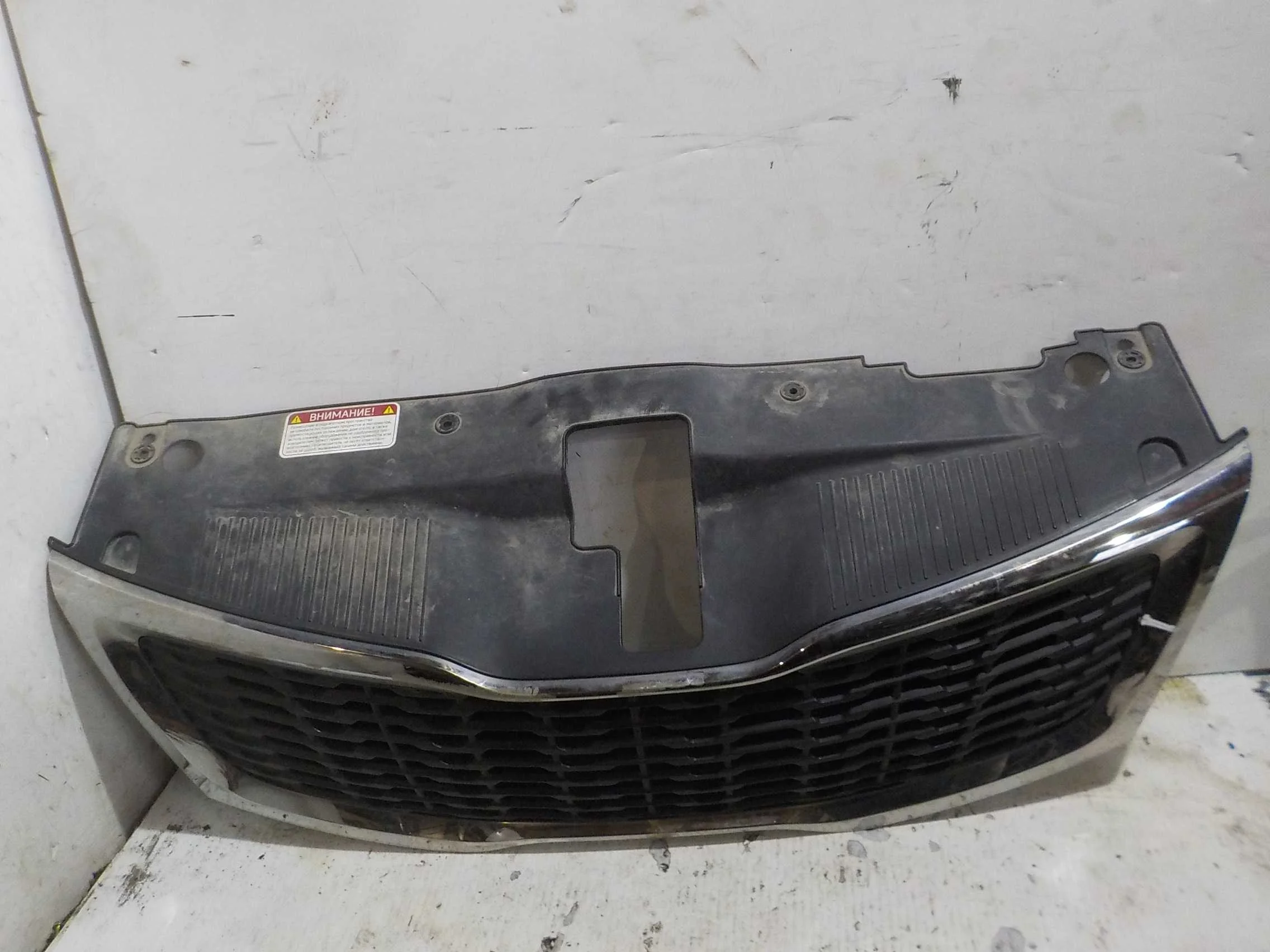 Решетка радиатора Kia Rio III (2011—2015)