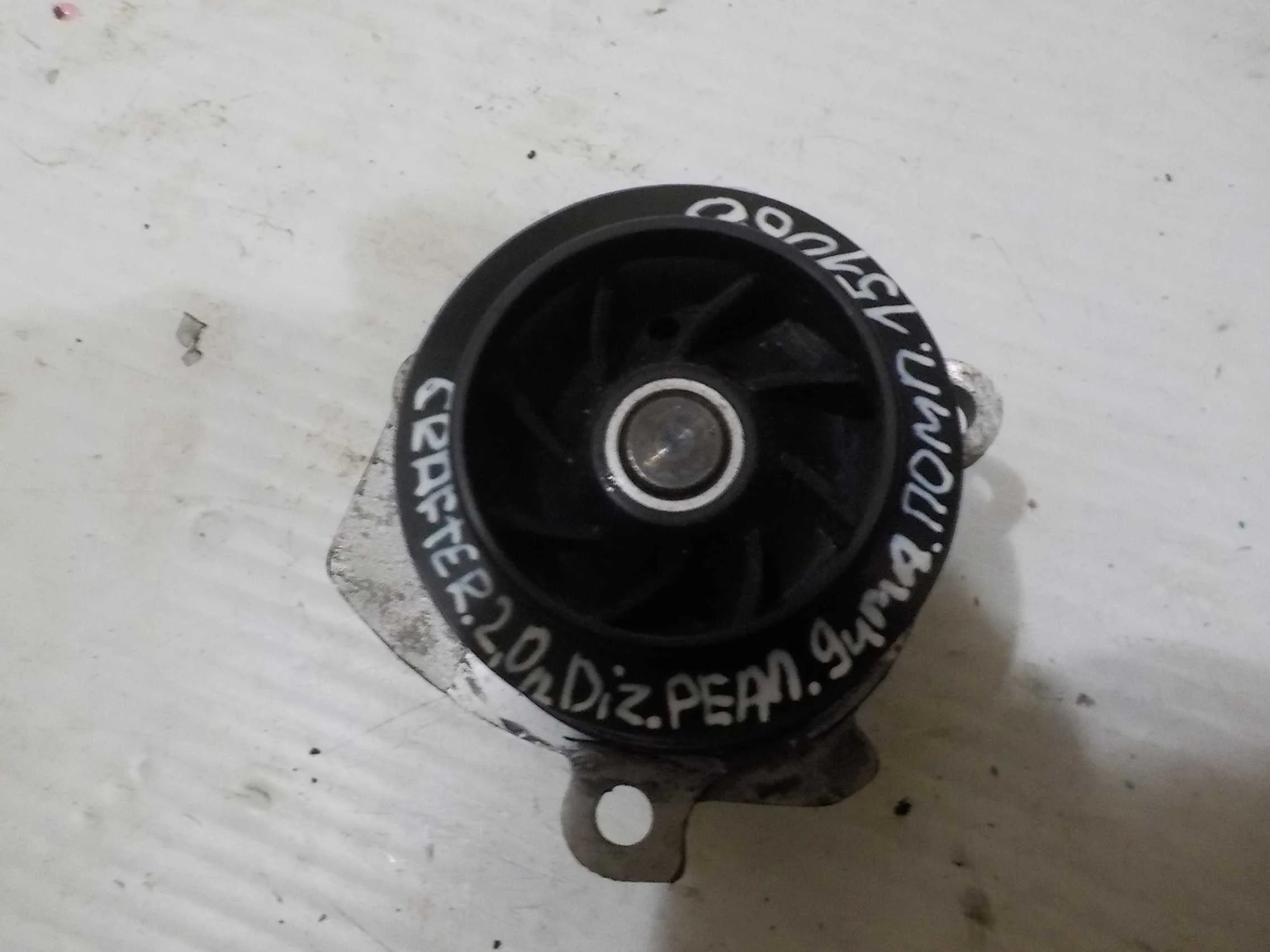 Помпа Audi Q3 I (2011—2014)