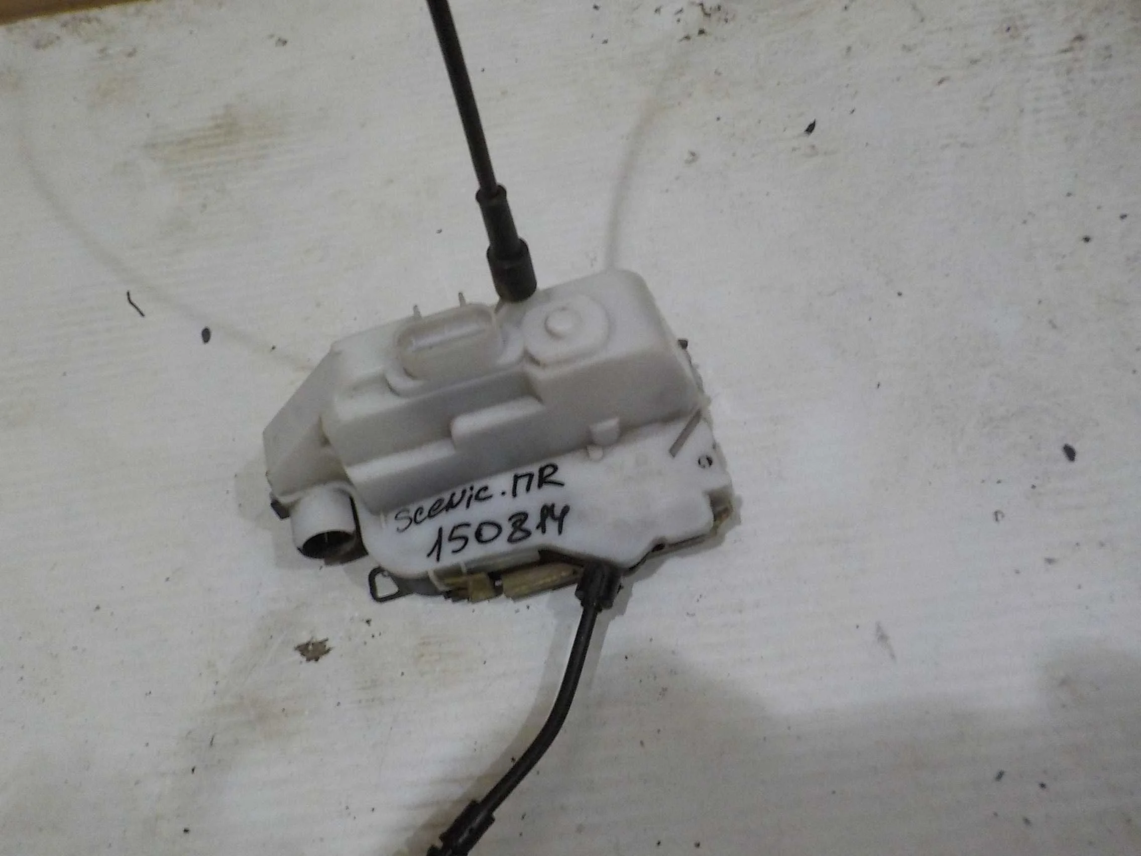 Замок двери Renault Scenic II (2003—2006) Перед Право