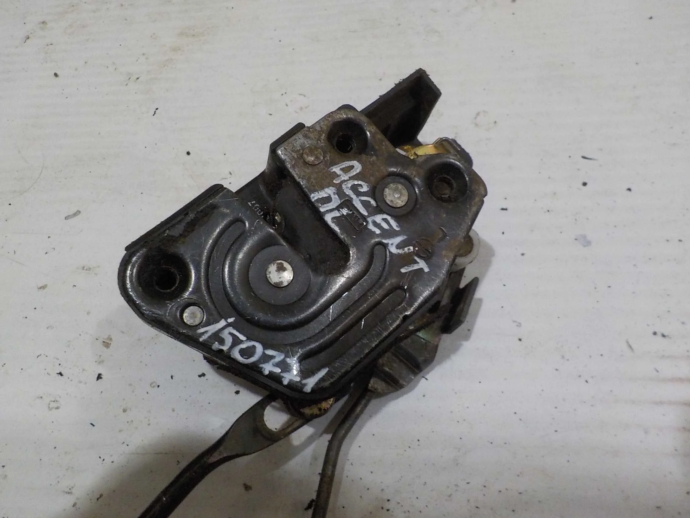 Замок двери Hyundai Accent II (1999—2012) Перед Лево