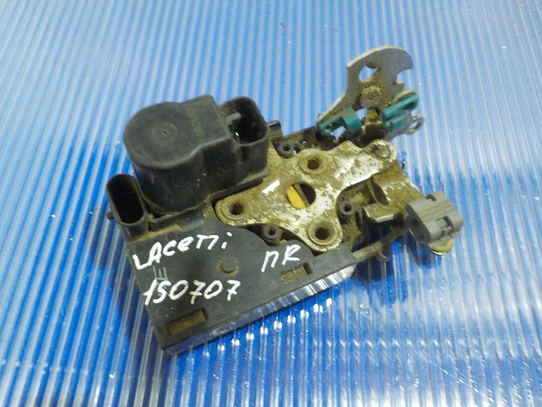 Замок двери Chevrolet Aveo I (2003—2008) Перед Право