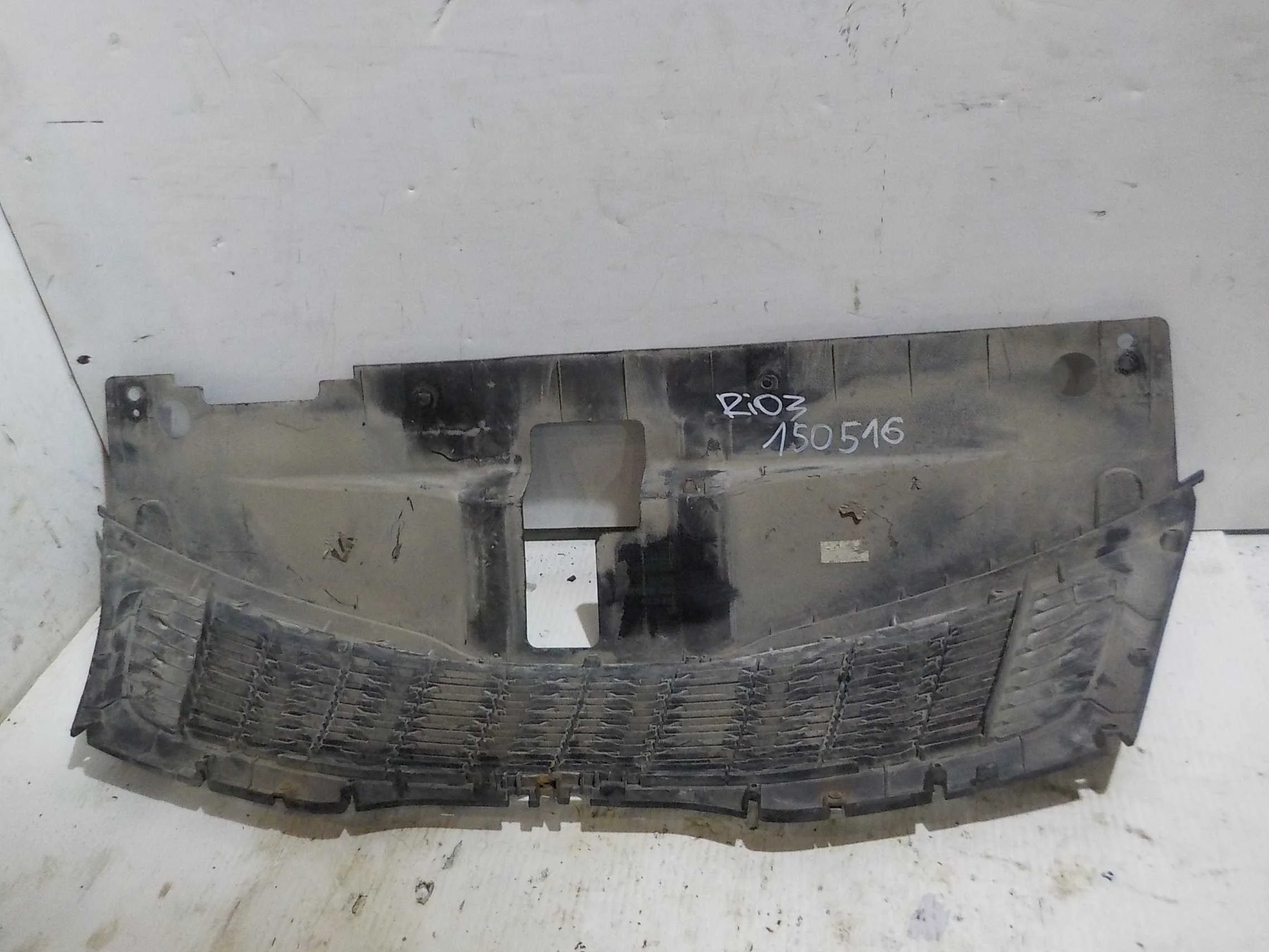 Решетка радиатора Kia Rio III (2011—2015)