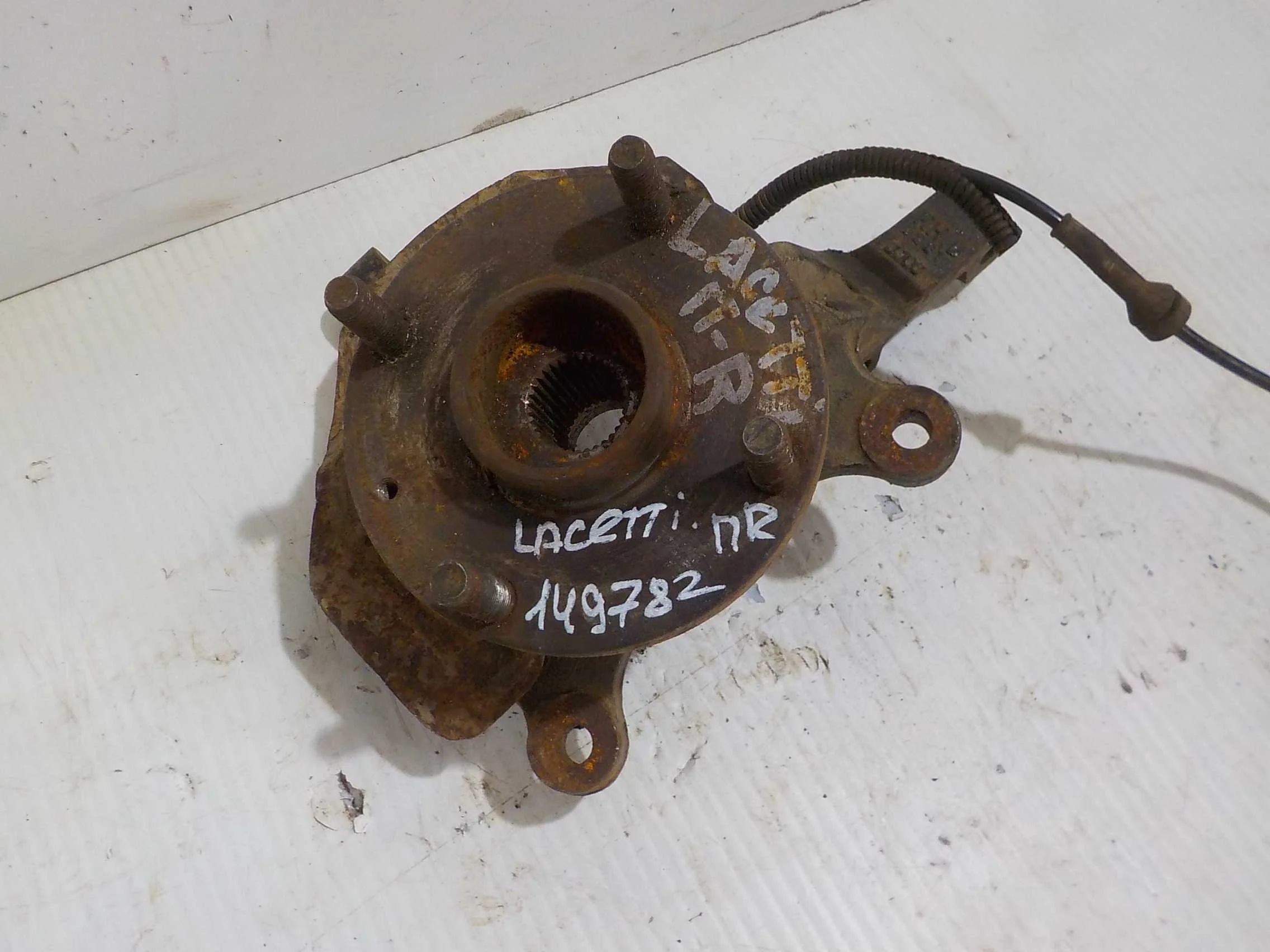 кулак поворотный Chevrolet Lacetti I (2004—2013) Перед Право