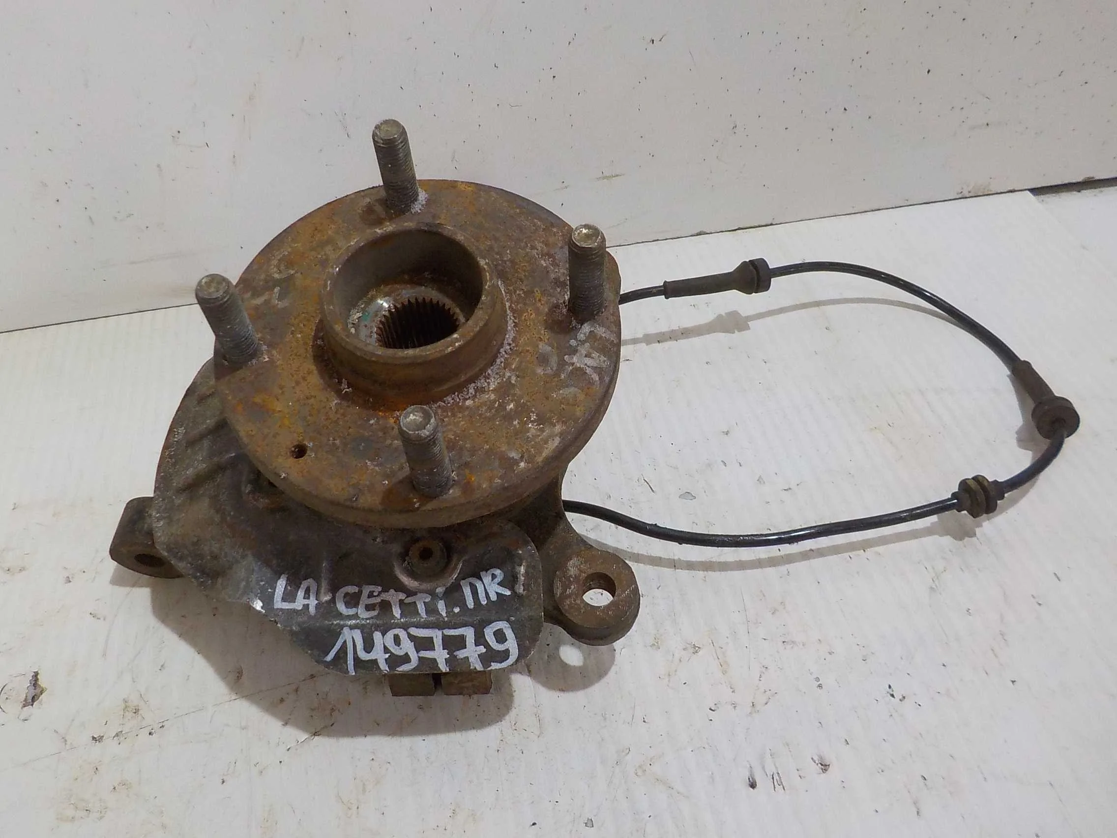 кулак поворотный Chevrolet Lacetti I (2004—2013) Перед Право