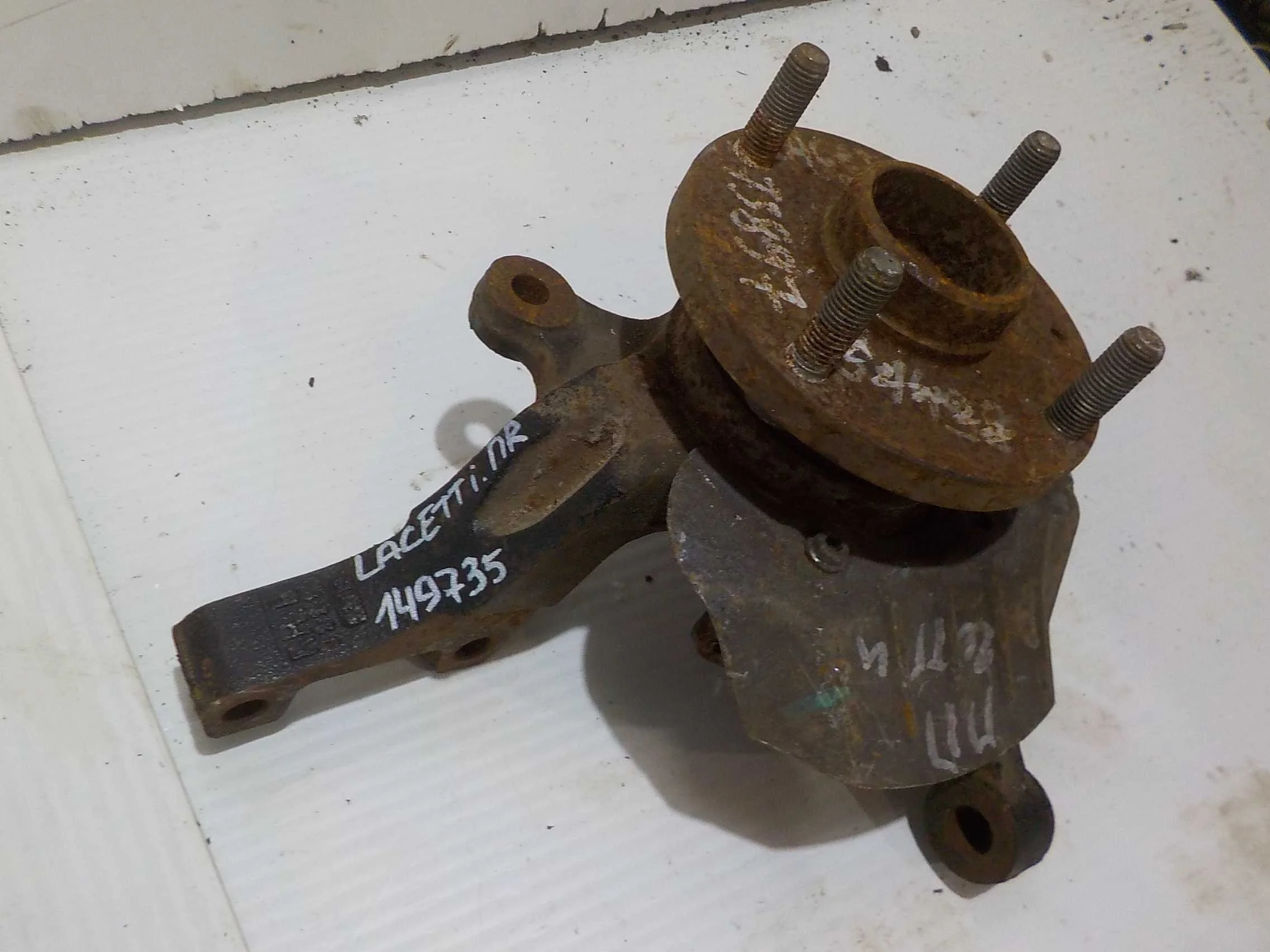 кулак поворотный Chevrolet Lacetti I (2004—2013) Перед Право