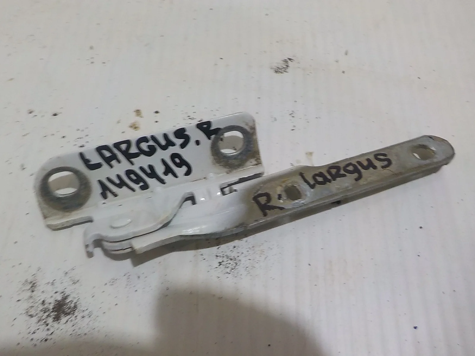 Петля капота ВАЗ (LADA) Largus I (2012—2021)  Право