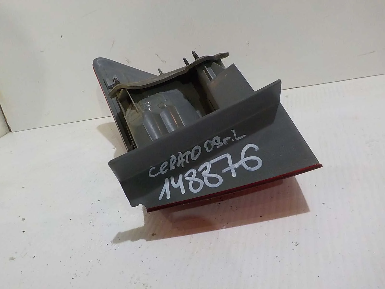 Фонарь Kia Cerato II (2008—2013) Зад Лево