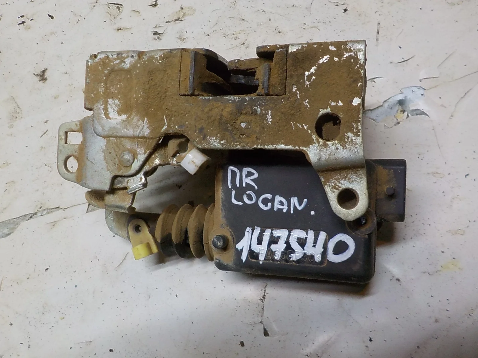 Замок двери Renault Logan I (2004—2009) Перед Право