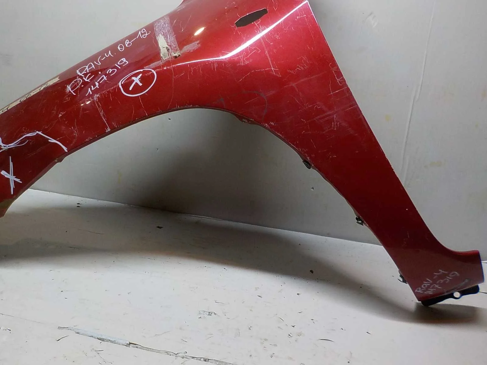 Крыло Toyota RAV4 III (2005—2010) Перед Лево