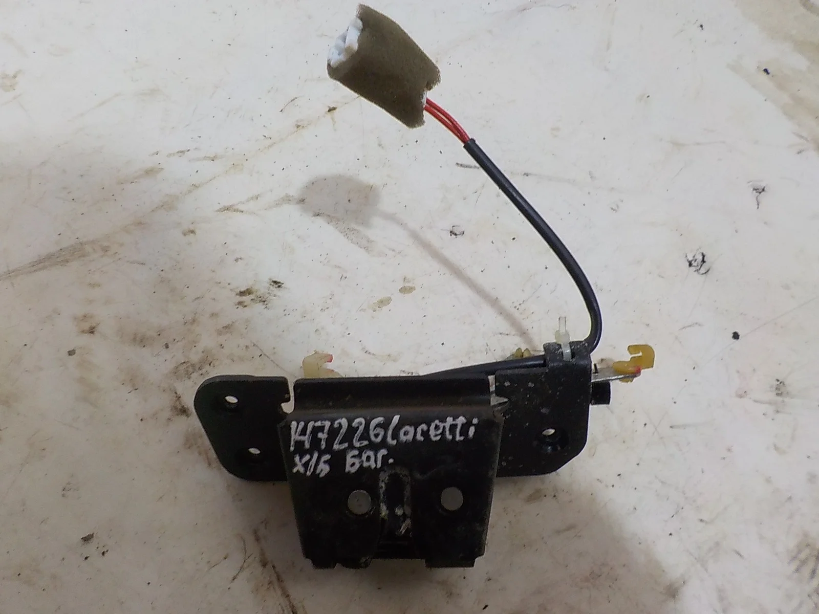 Замок крышки багажника Chevrolet Lacetti I (2004—2013)