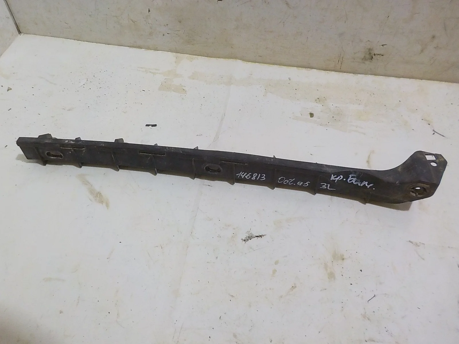 кронштейн бампера Skoda Octavia II рестайлинг (2008—2013) Зад Лево