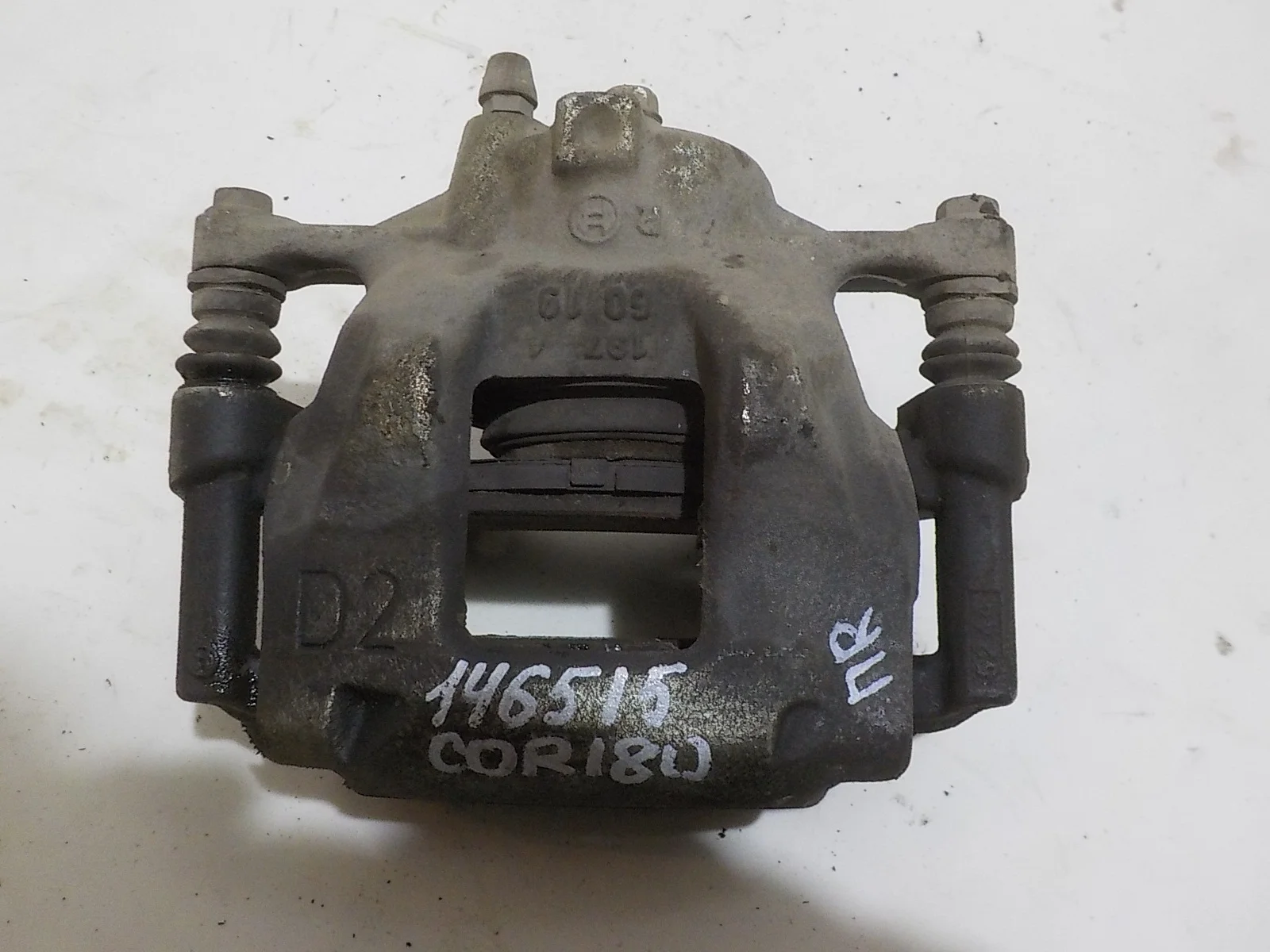 суппорт Toyota Corolla XI (2012—2016) Перед Право