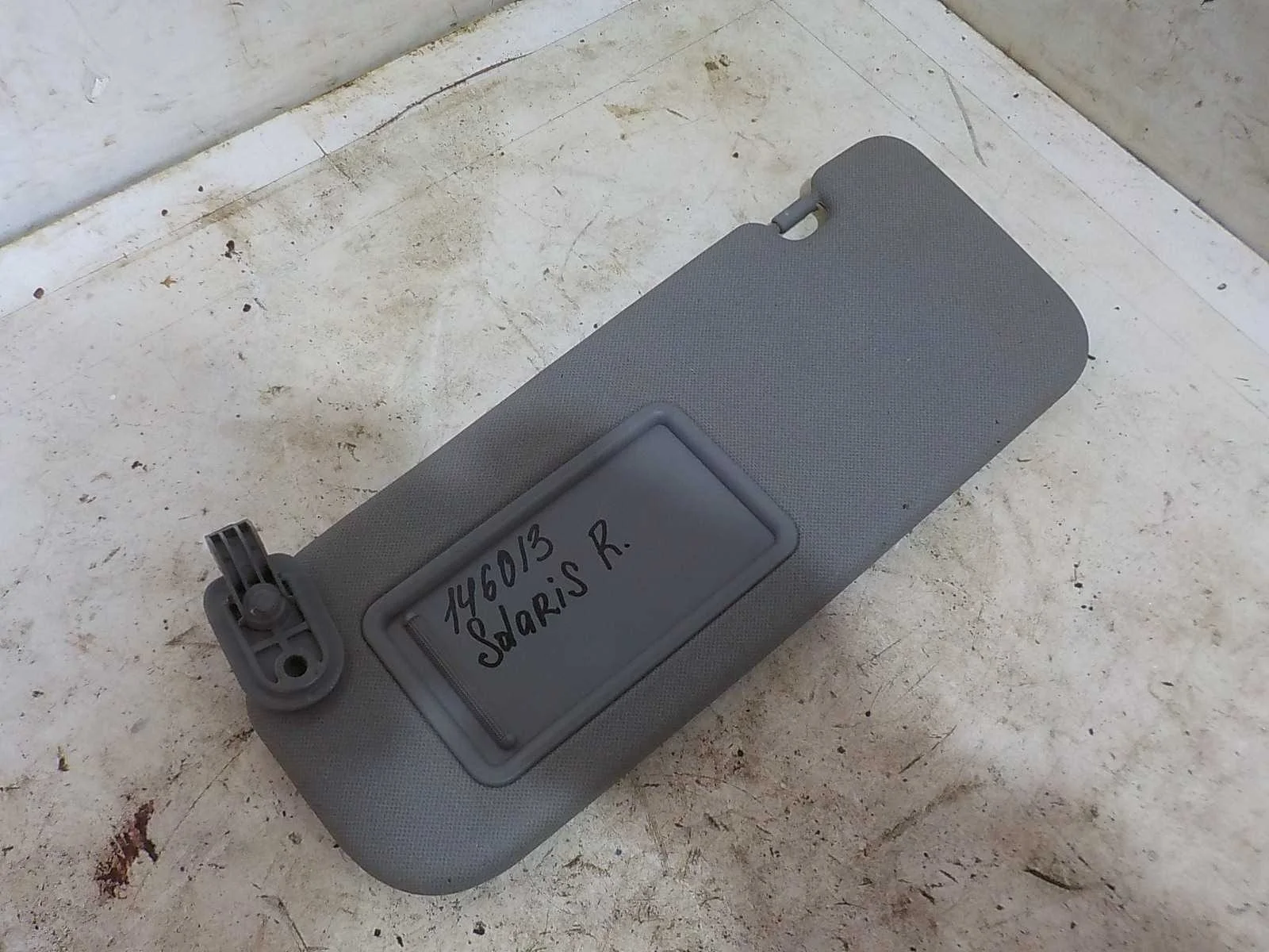 козырек Kia Rio III (2011—2015)  Право