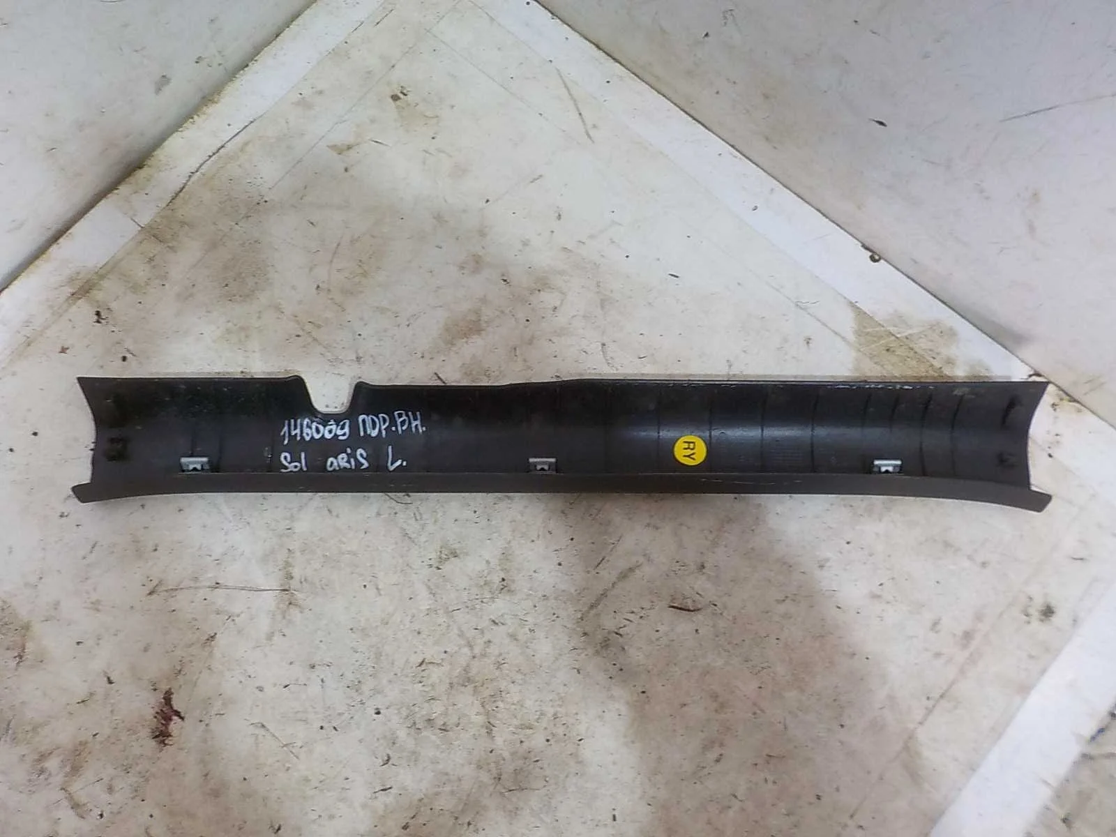 накладка на порог внутренняя Hyundai Solaris I (2010—2014) Перед Лево