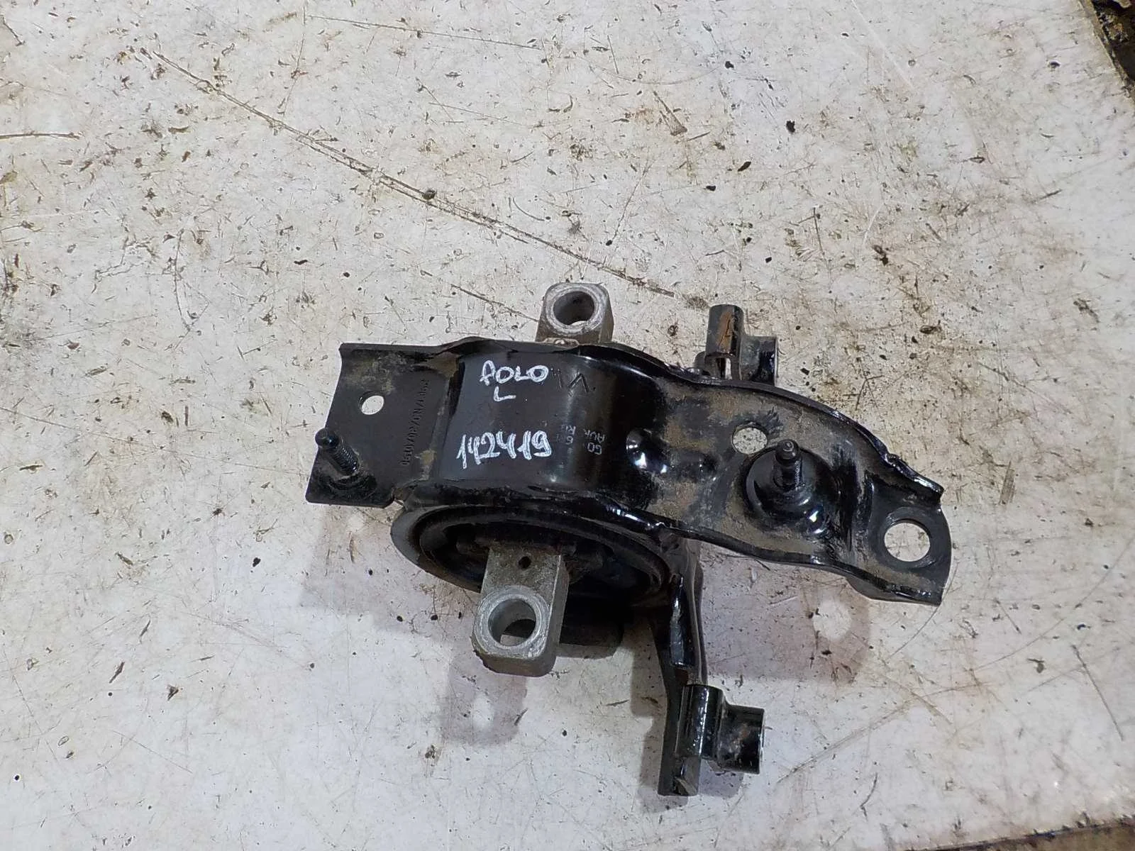 Опора двигателя Volkswagen Polo V (2009—2015)  Лево