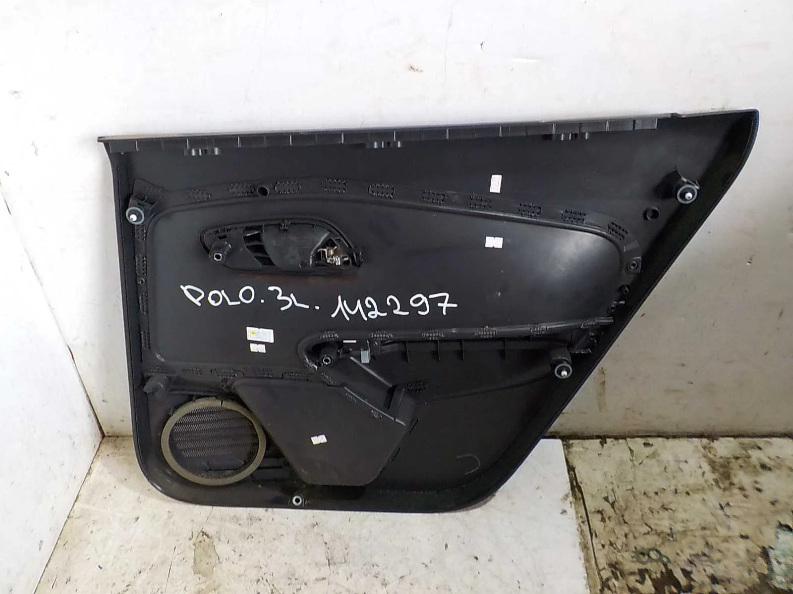 Обшивка двери Volkswagen Polo V (2009—2015) Зад Лево