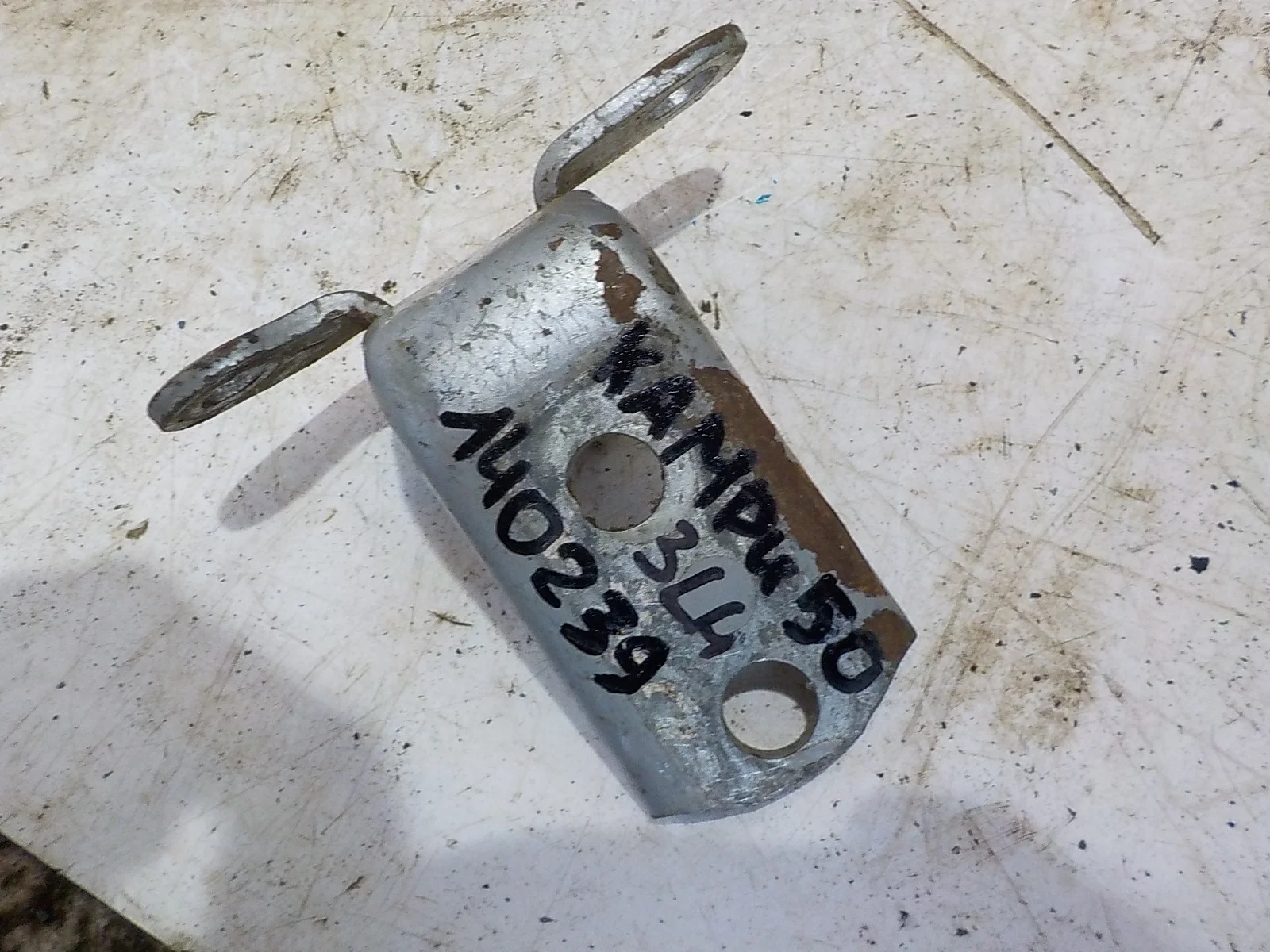 Петля двери Toyota Camry XV40 (2006—2009) Зад Лево Низ