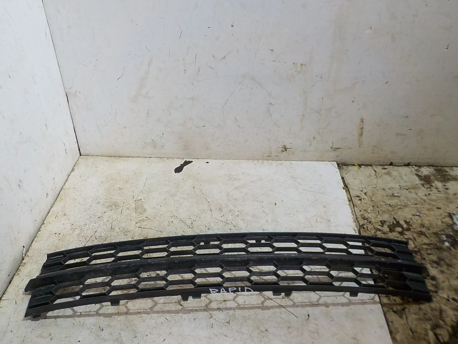 решетка бампера Skoda Rapid I (2012—2017)