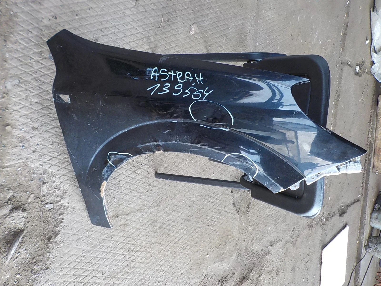 Крыло Opel Astra H (2004—2007) Перед Право