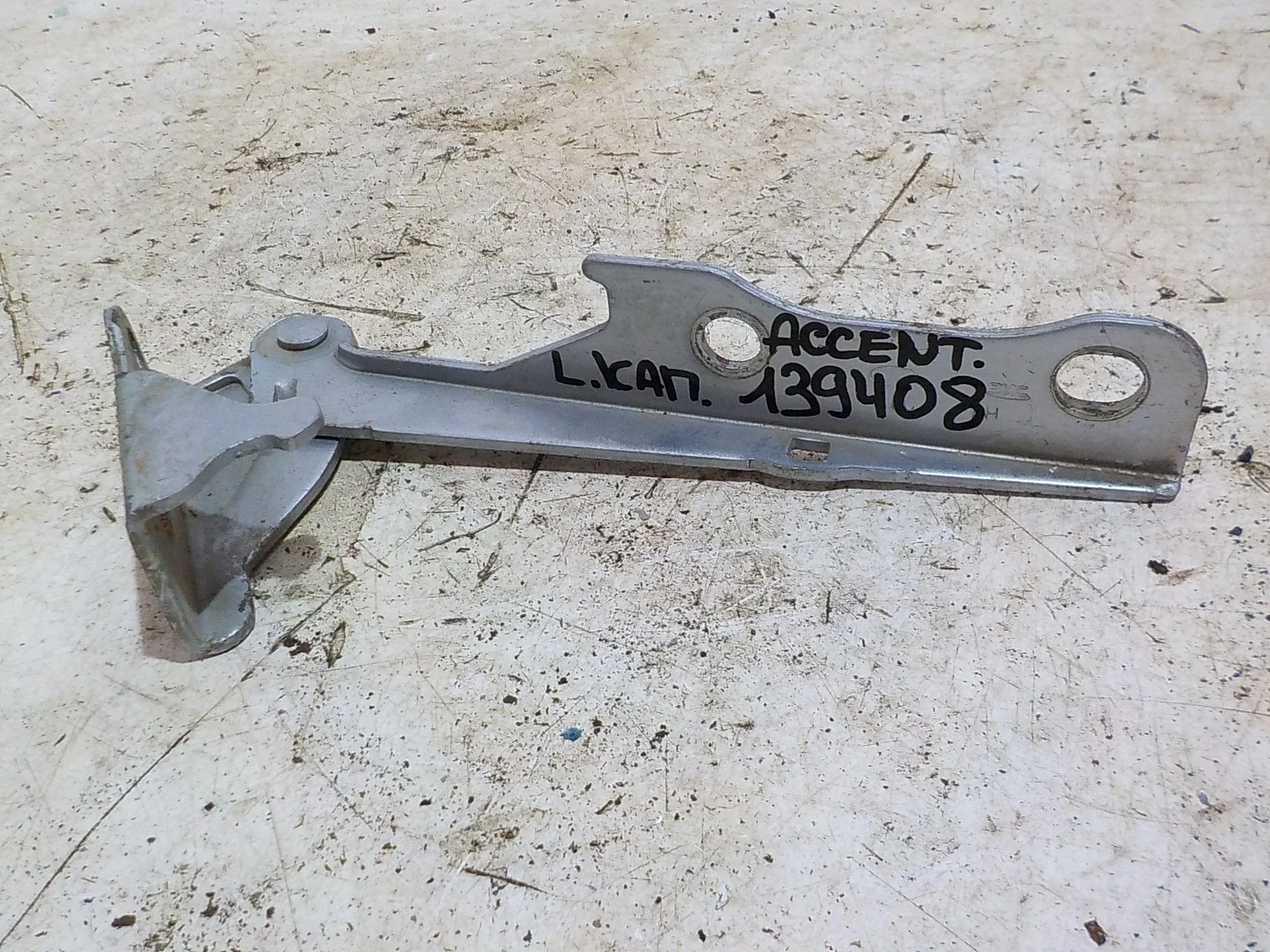 Петля капота Hyundai Accent II (1999—2012) Перед Лево