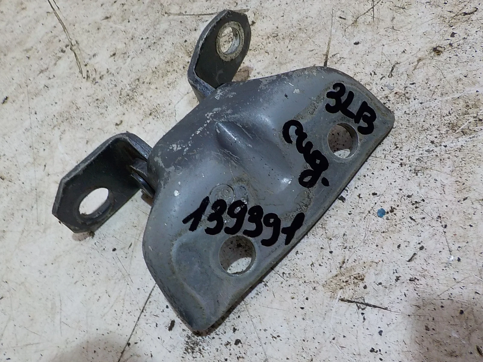 Петля двери Hyundai Elantra IV (2006—2011) Зад Лево Верх