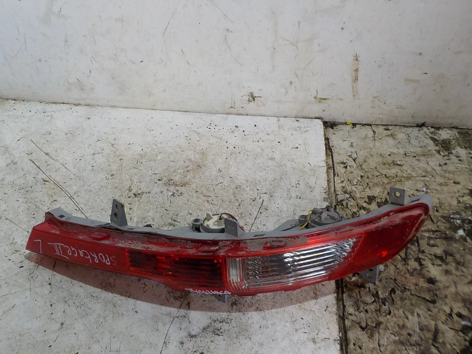 туманка Kia Sportage III (2010—2014) Зад Лево