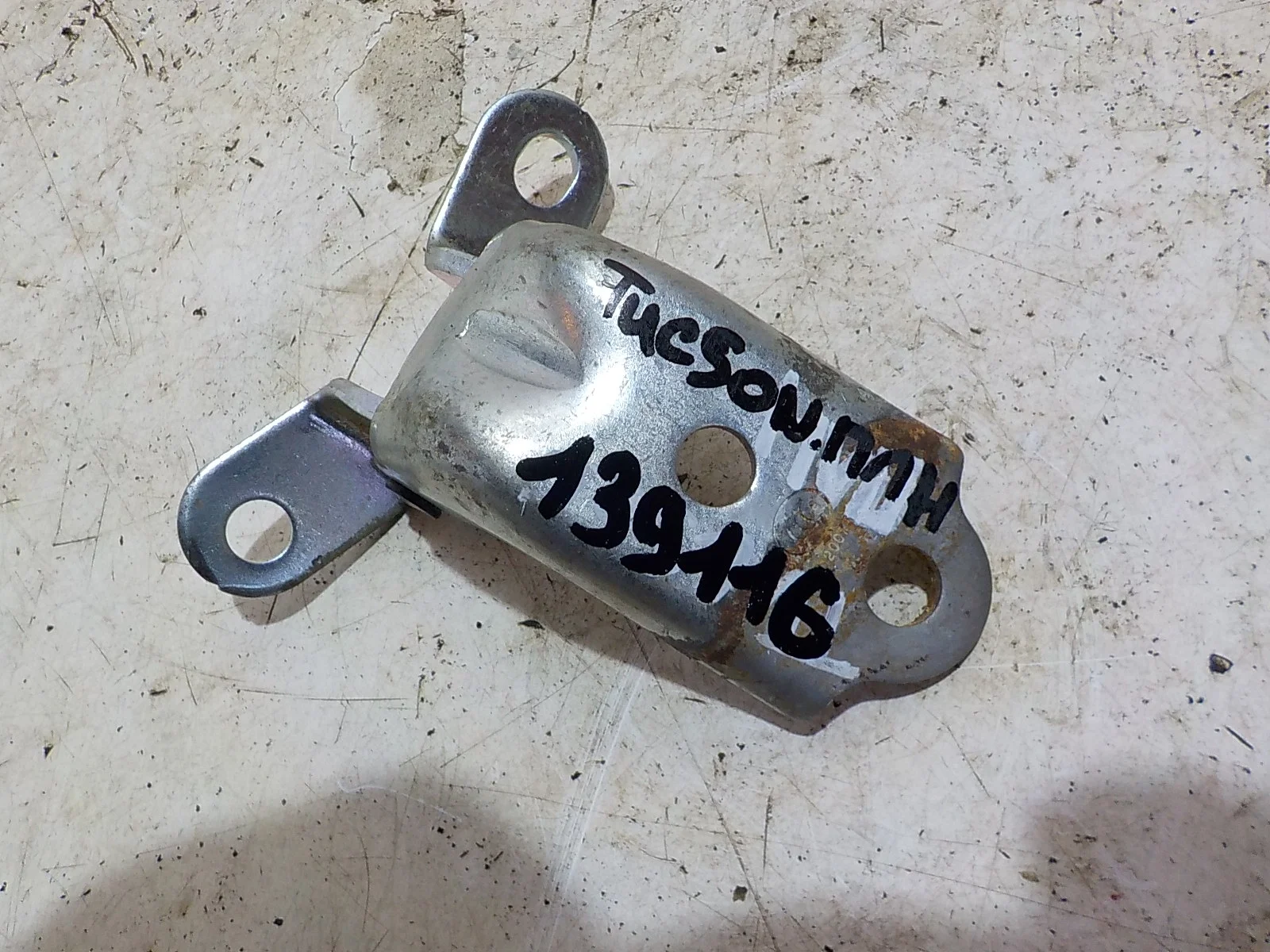 Петля двери Hyundai i30 I рестайлинг (2010—2012) Перед Лево Низ