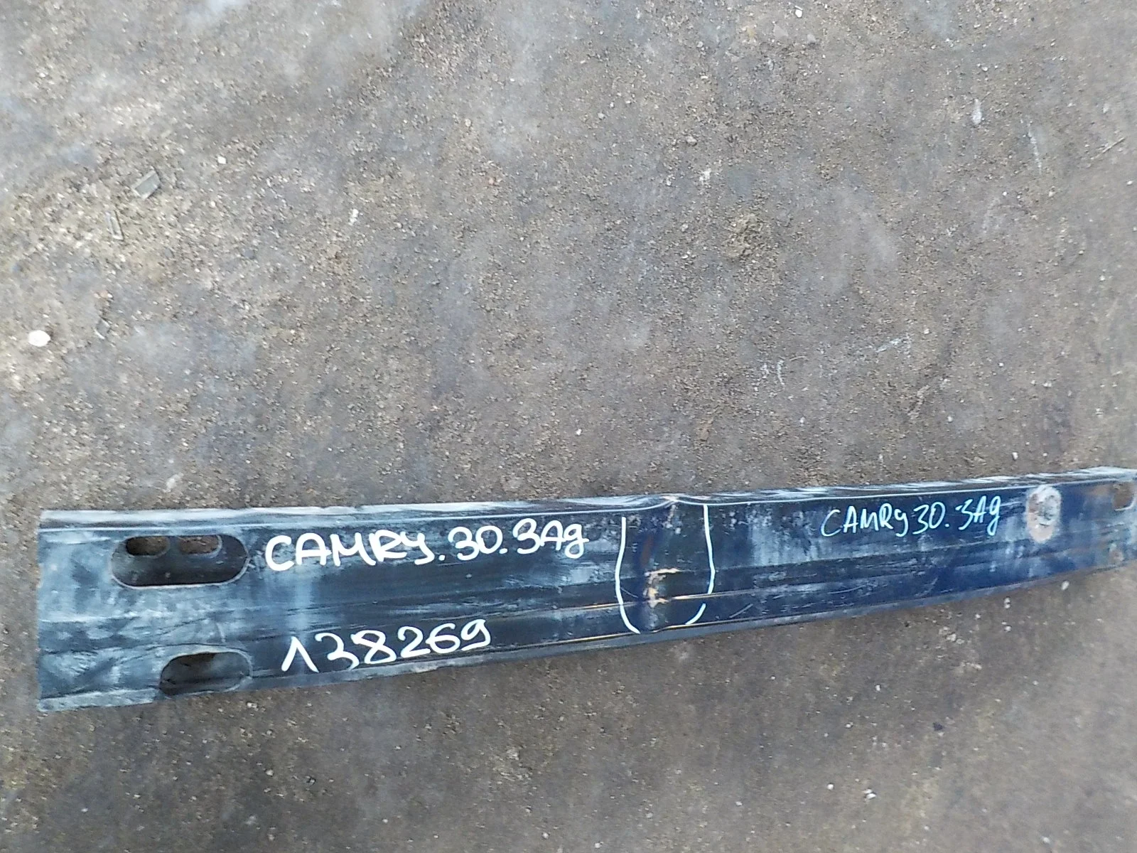 Усилитель бампера Toyota Camry XV30 (2001—2006) Зад