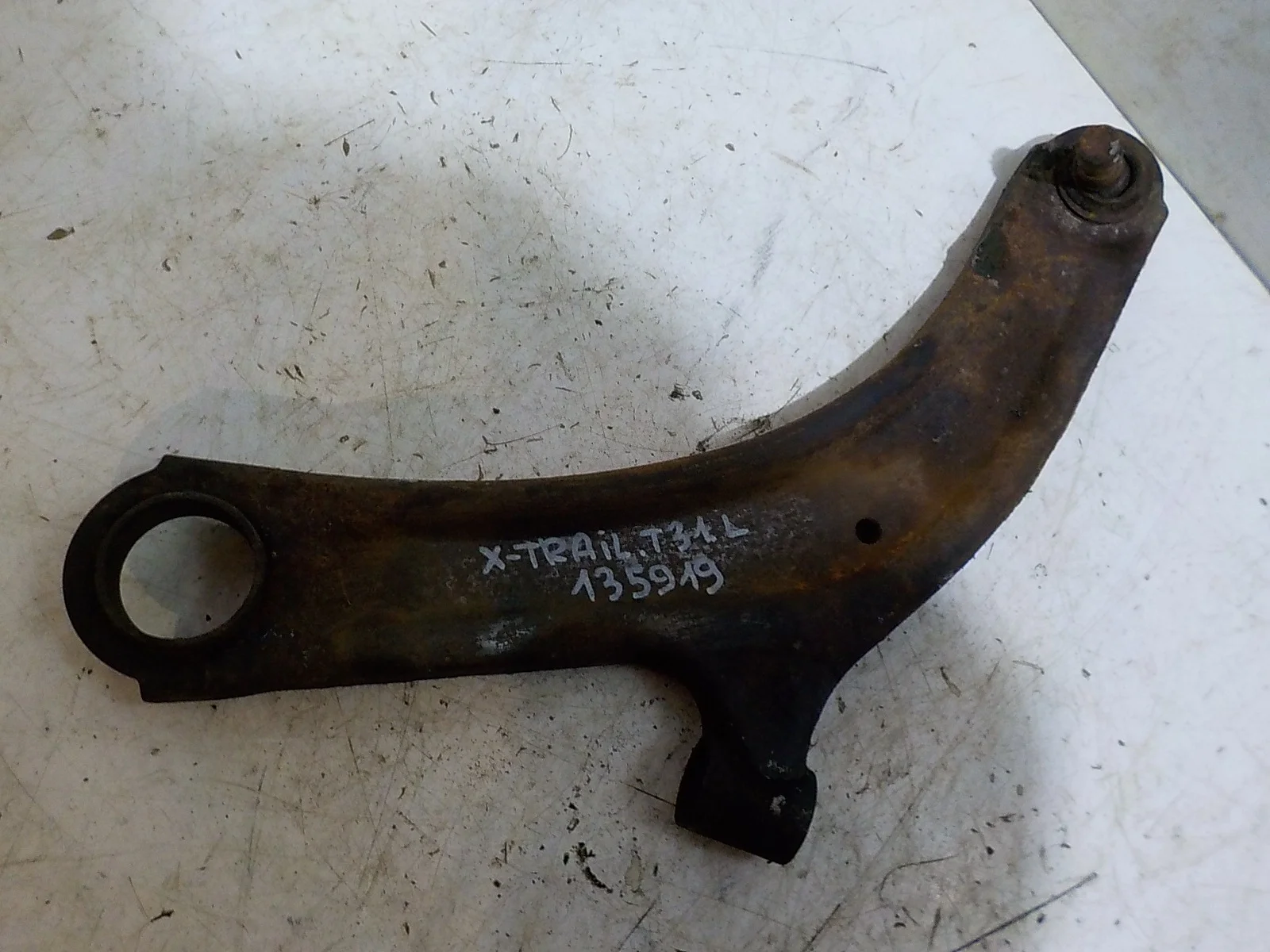 Рычаг Nissan Qashqai I (2006—2010) Перед Лево