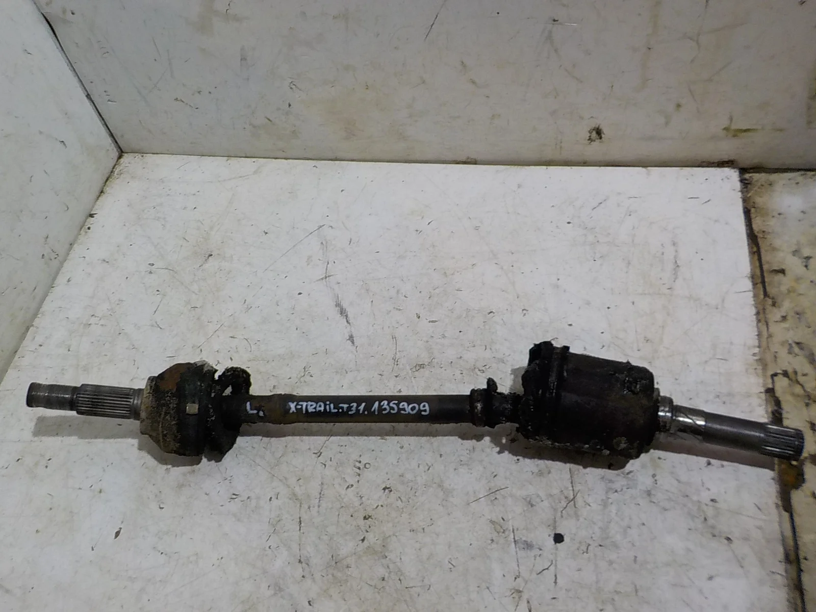 Привод Nissan X-Trail II (2007—2011)  Лево