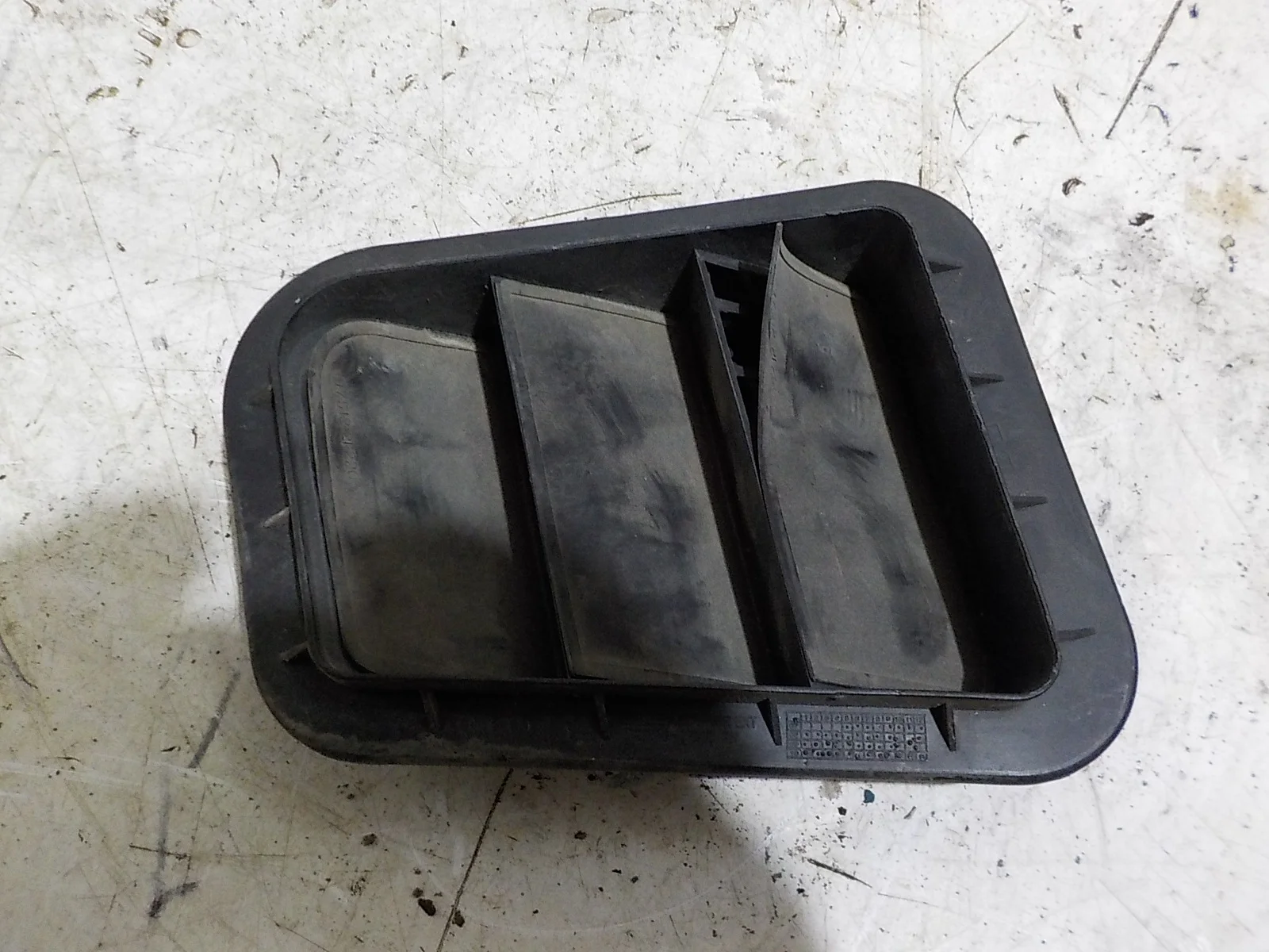 клапан вентиляции Hyundai Creta I (2016—2020) Зад Право