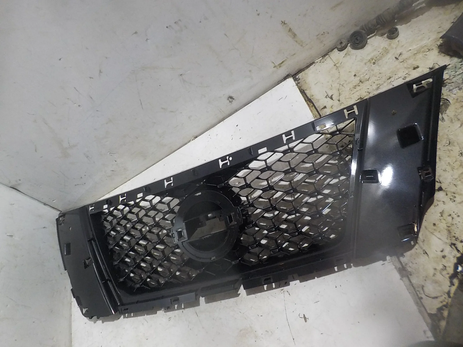 Решетка радиатора Nissan Pathfinder IV (2012—2017)