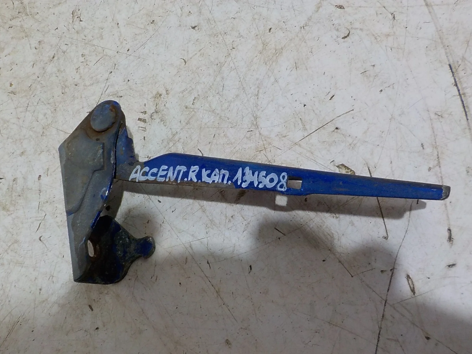 Петля капота Hyundai Accent II (1999—2012) Перед Лево