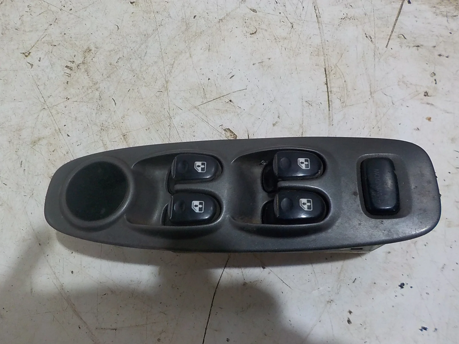 клавиши стеклоподъемников Hyundai Accent III (2006—2011) Перед Лево