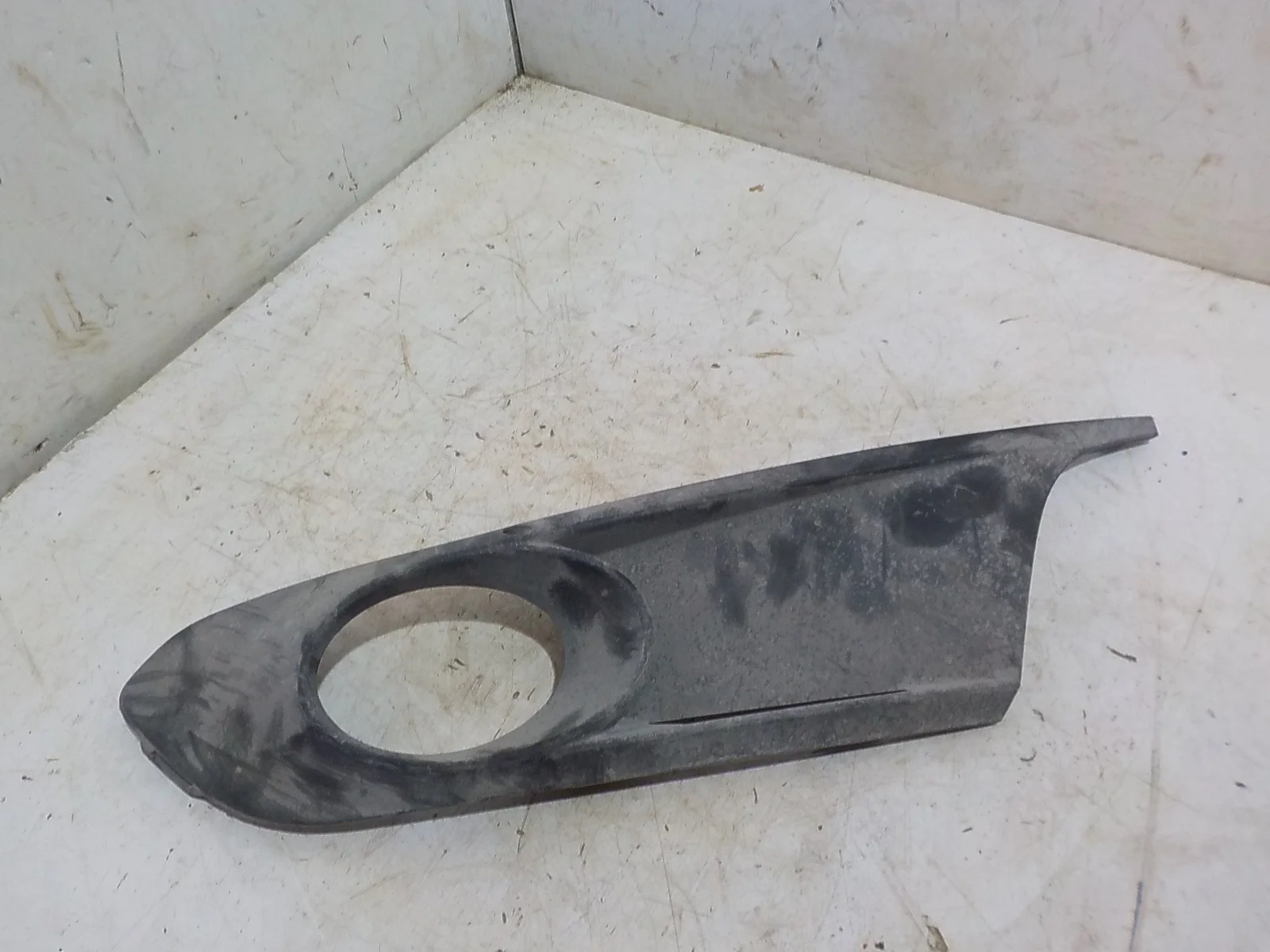 накладка на бампер Volkswagen Jetta VI (2010—2015) Перед Лево