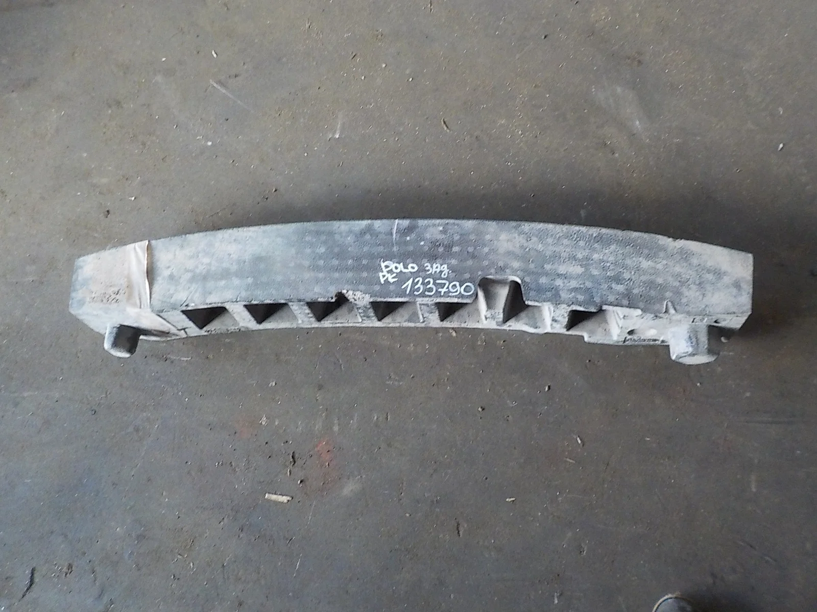 Абсорбер бампера Volkswagen Polo V (2009—2015) Зад