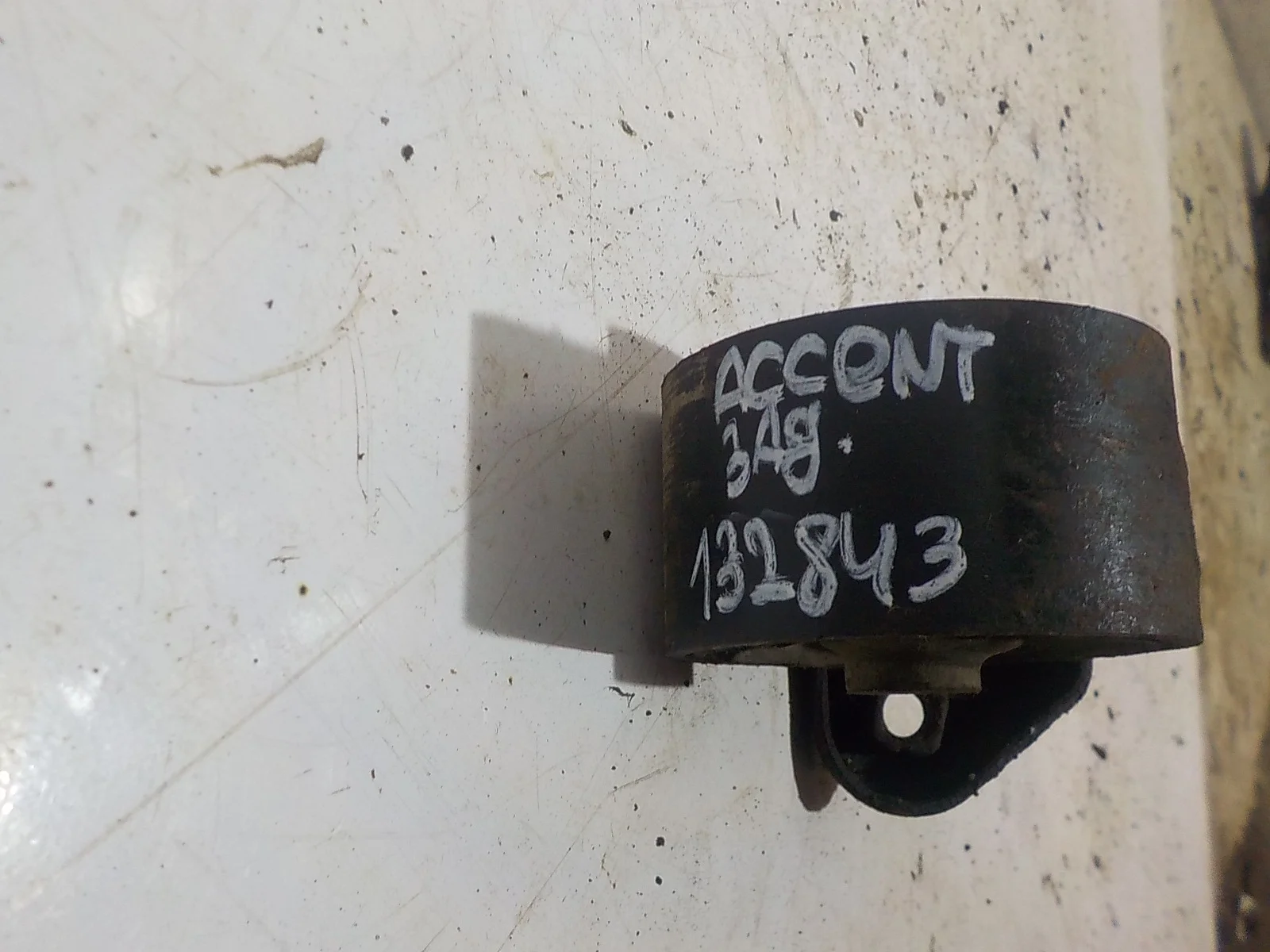 Опора двигателя Hyundai Accent II (1999—2012) Зад