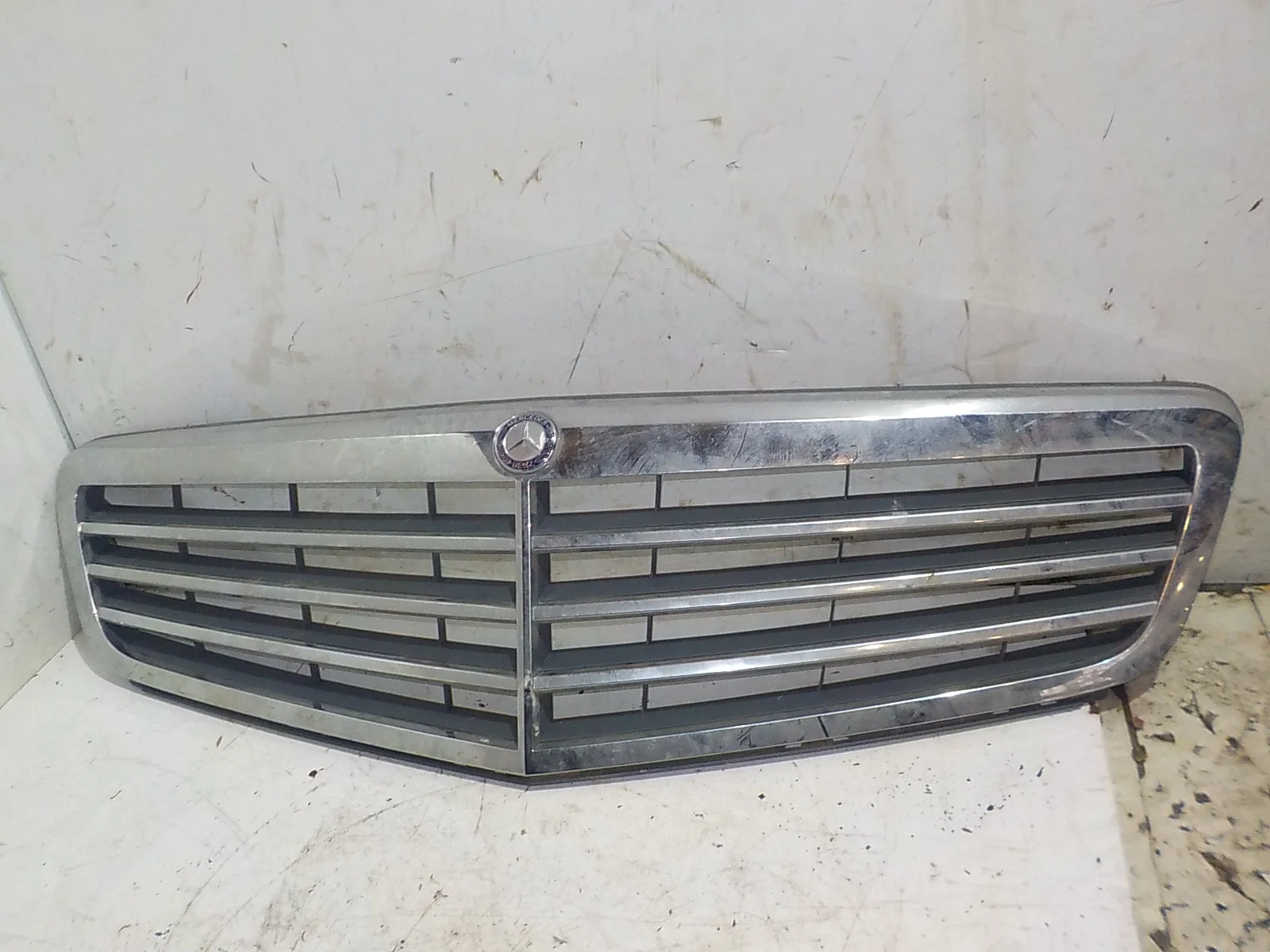Решетка радиатора Mercedes-Benz C-класс W204/S204 (2006—2011)