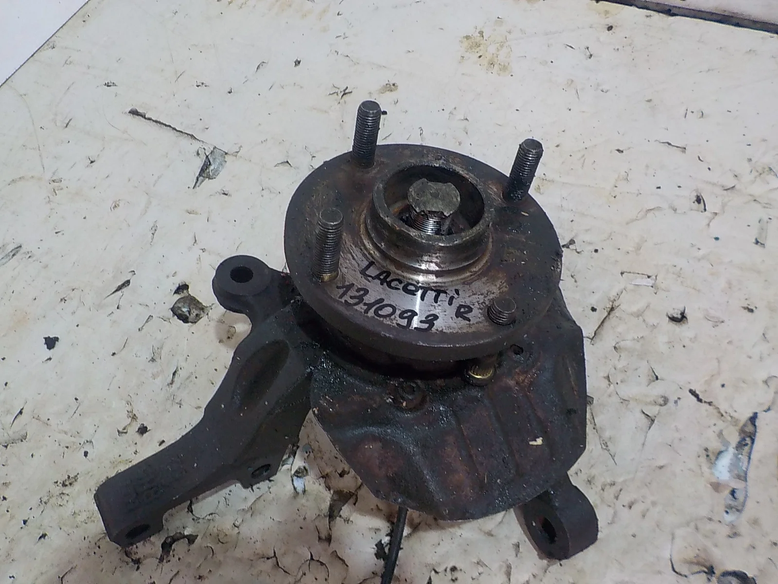 кулак поворотный Chevrolet Lacetti I (2004—2013) Перед Право