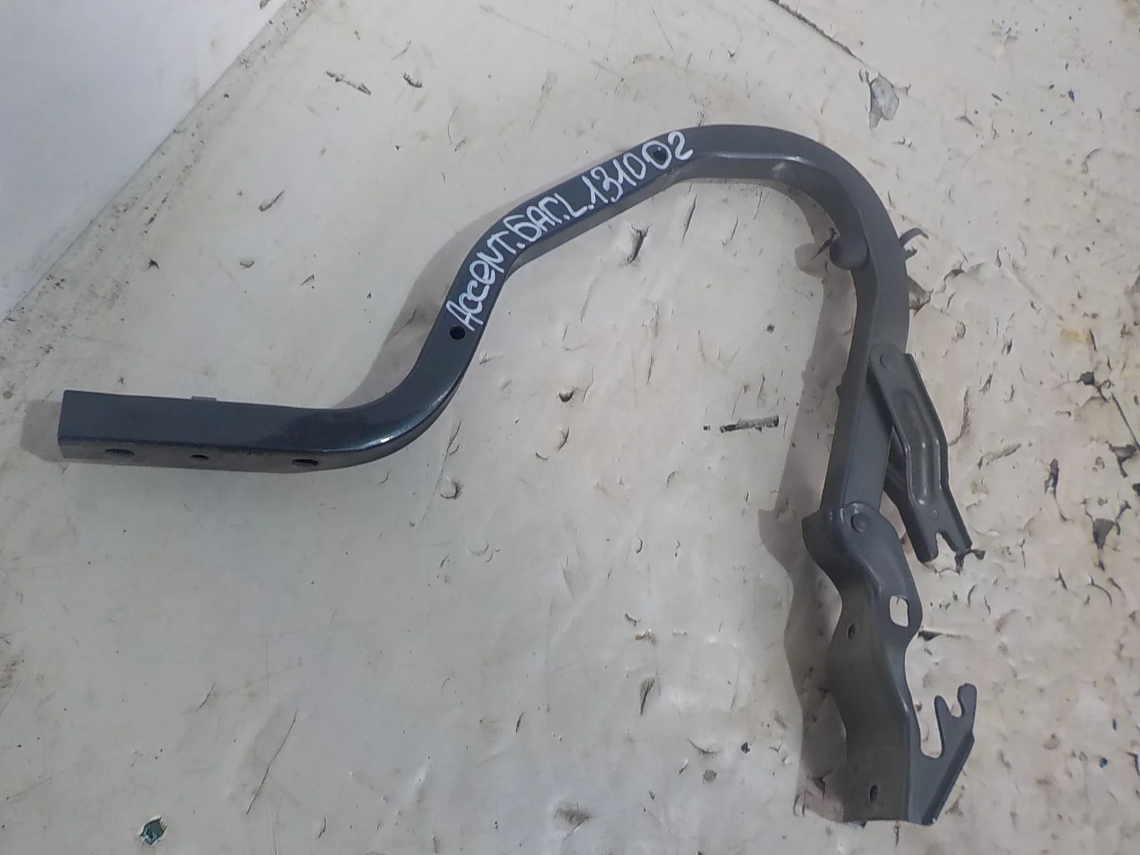 Петля крышки багажника BMW 7 серия E32 (1986—1994) Зад Лево