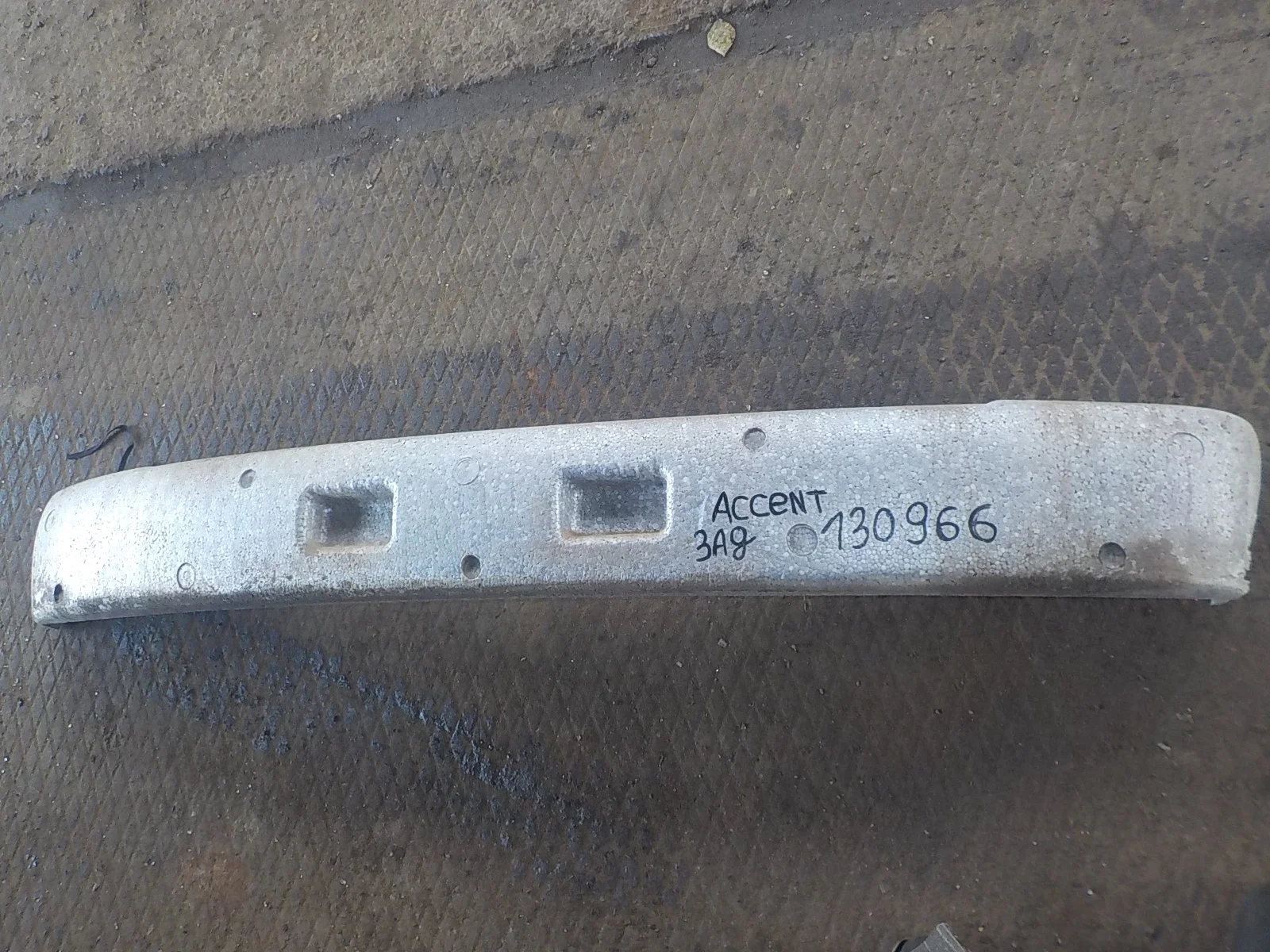 Абсорбер бампера Hyundai Accent II (1999—2012) Зад